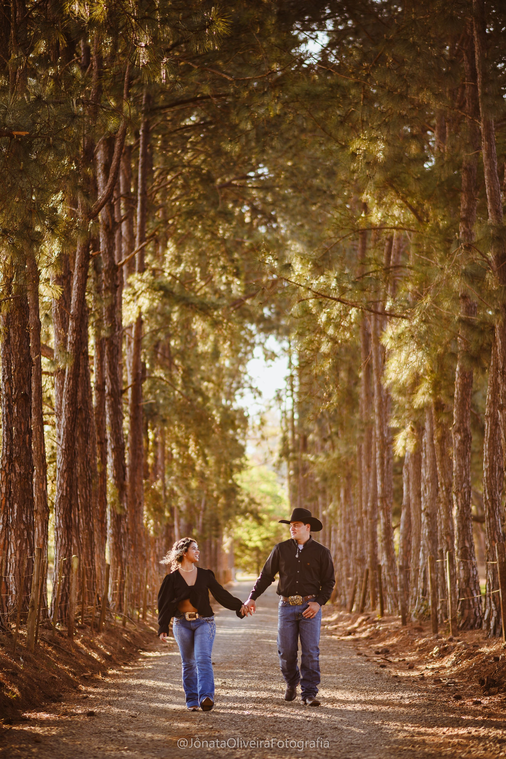 Pre Wedding Luérica e Vinicius. Fotografia de casamentos e ensaios em avaré Jônata Oliveira