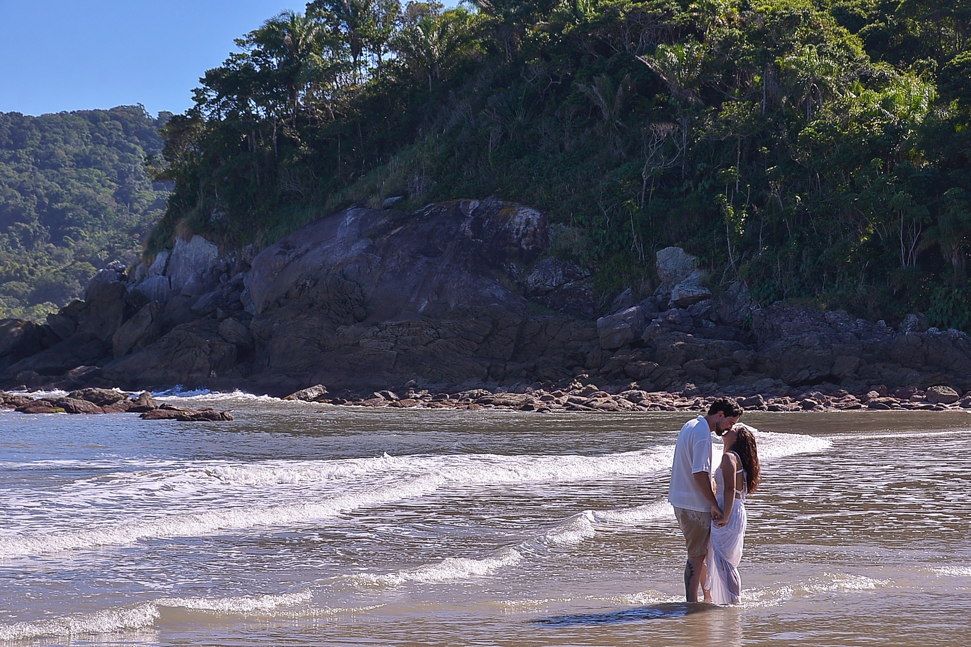 Thayna & Alexandre, Praia das Conchas. Produtora Bride