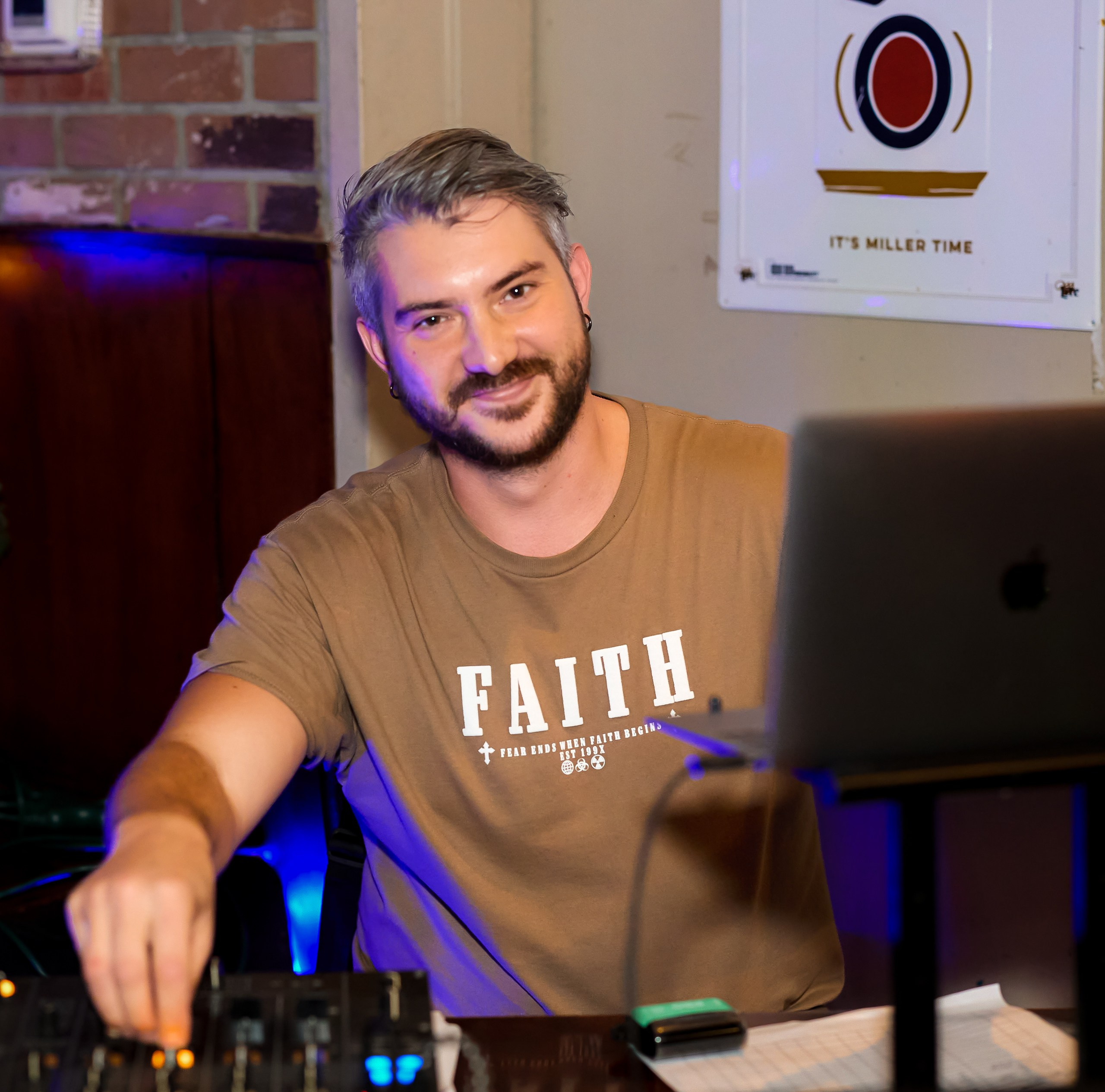 MUSIC TRIVIA #1. Photographer Julia Makoveeva