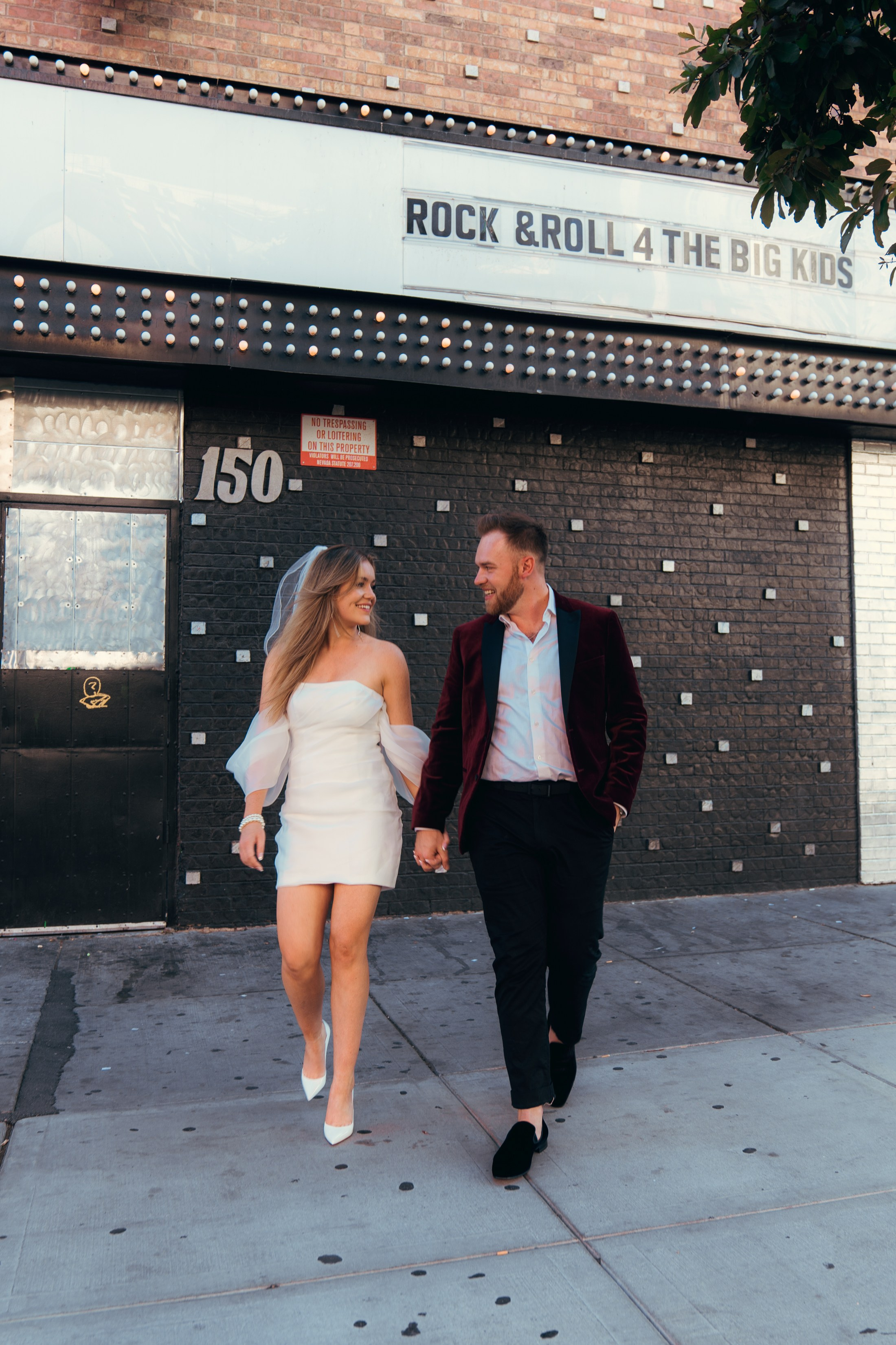 Madison&Ryan. Wedding & elopement photographer Viktoriya Kravtsov. Las Vegas