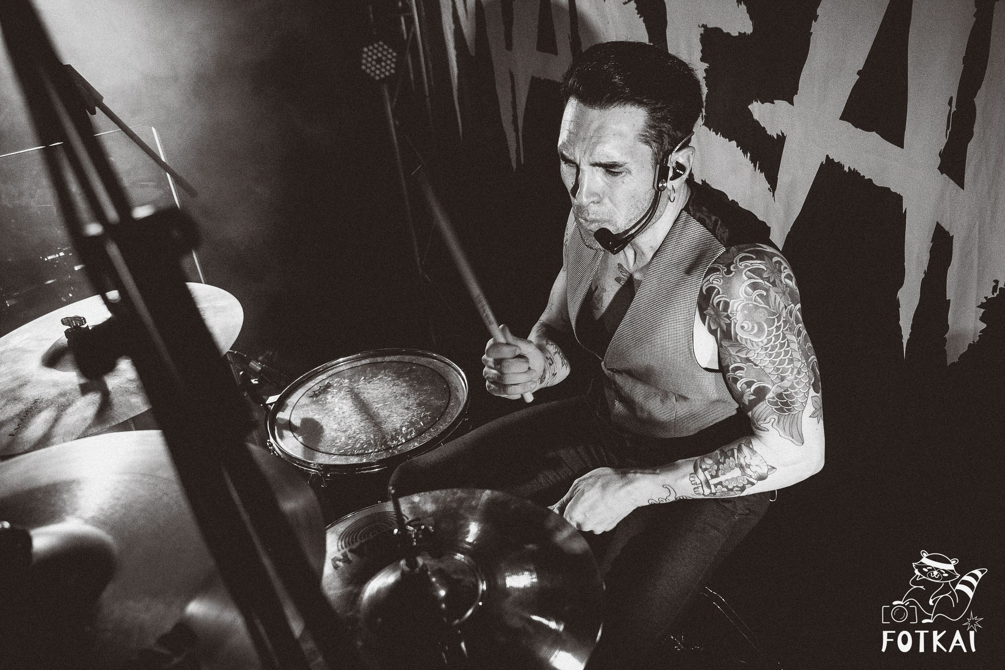 DENISDENIS — reportaje fotográfico del concierto en la Sala Marearock (Alicante) | FOTKAI