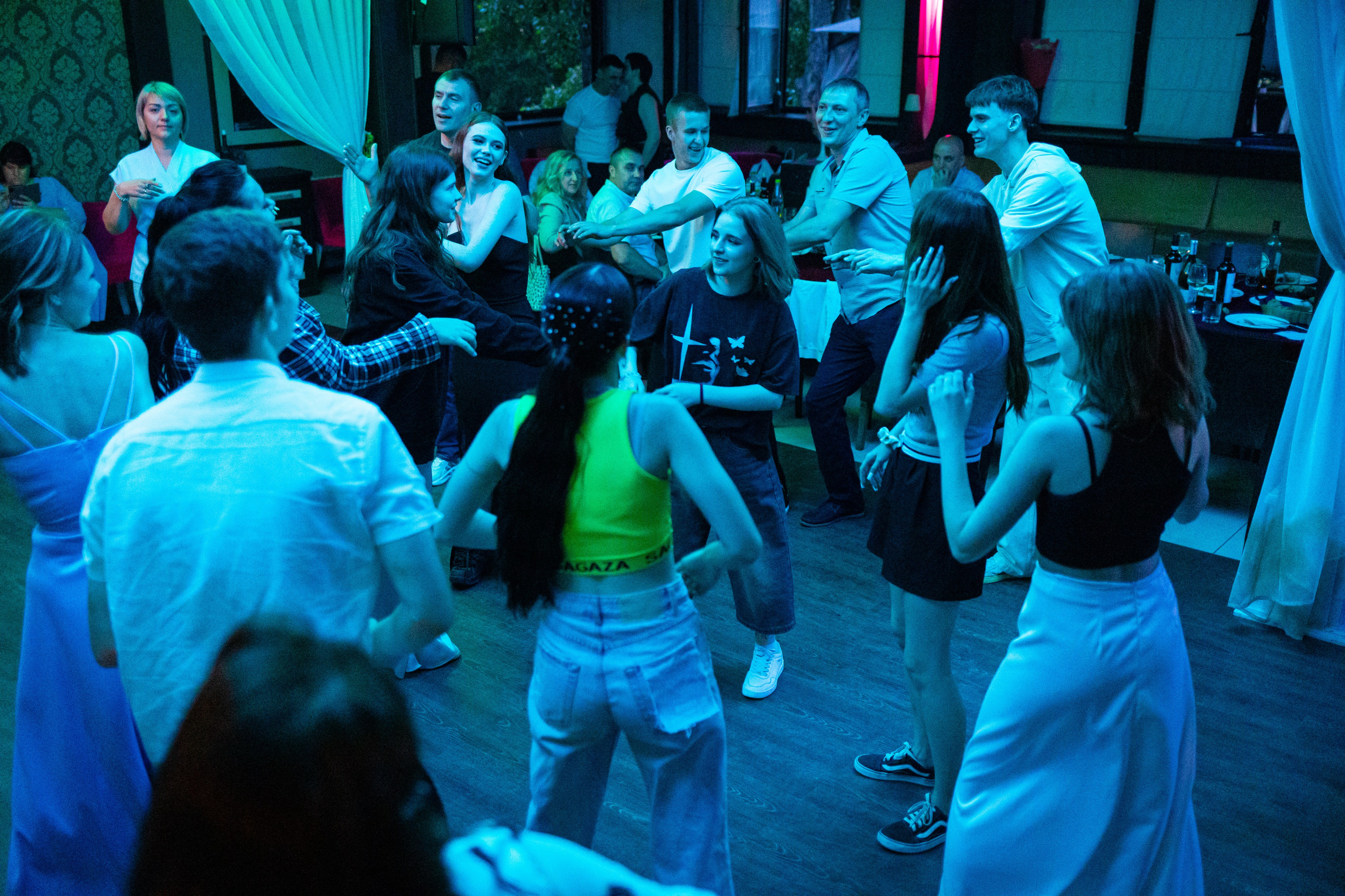 Пример фотосессии последний звонок и выпускной 11А, все в куче по очереди