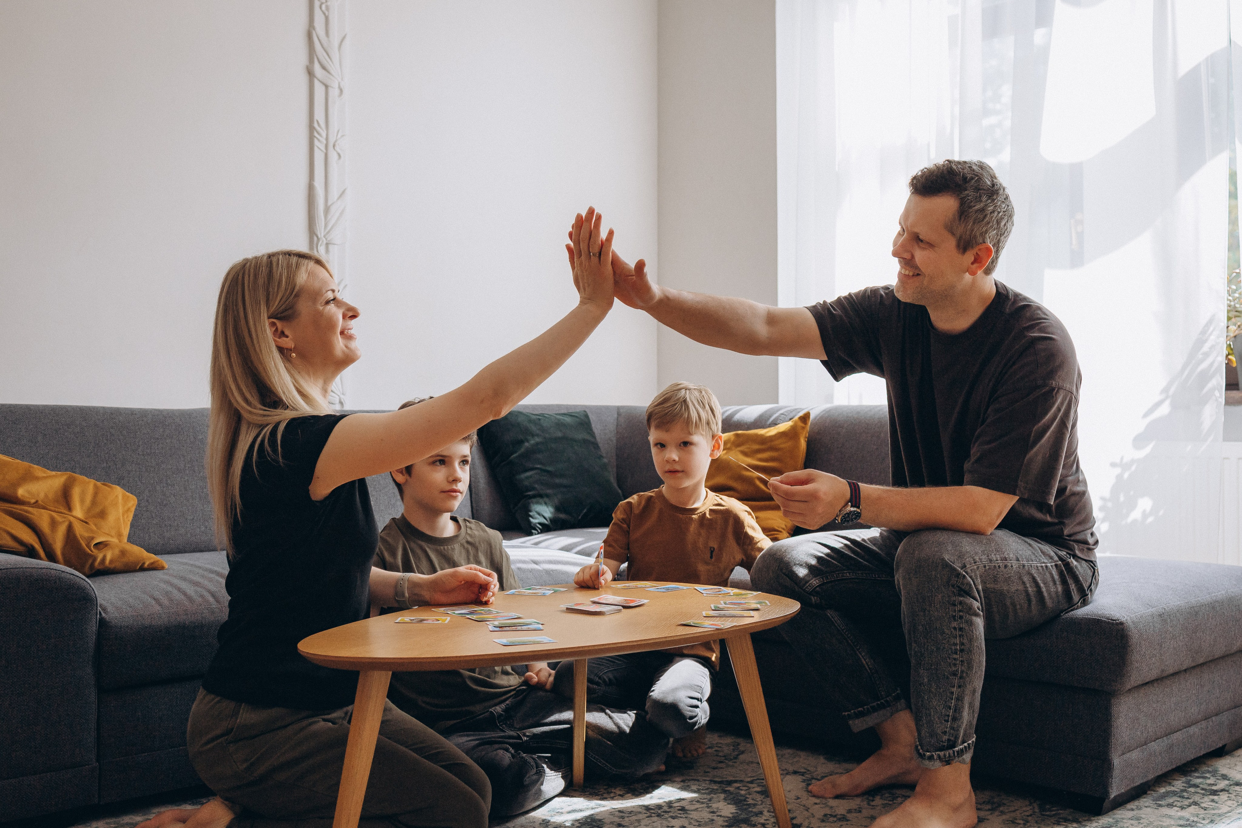 LAURAS ģimene. GALVENĀ