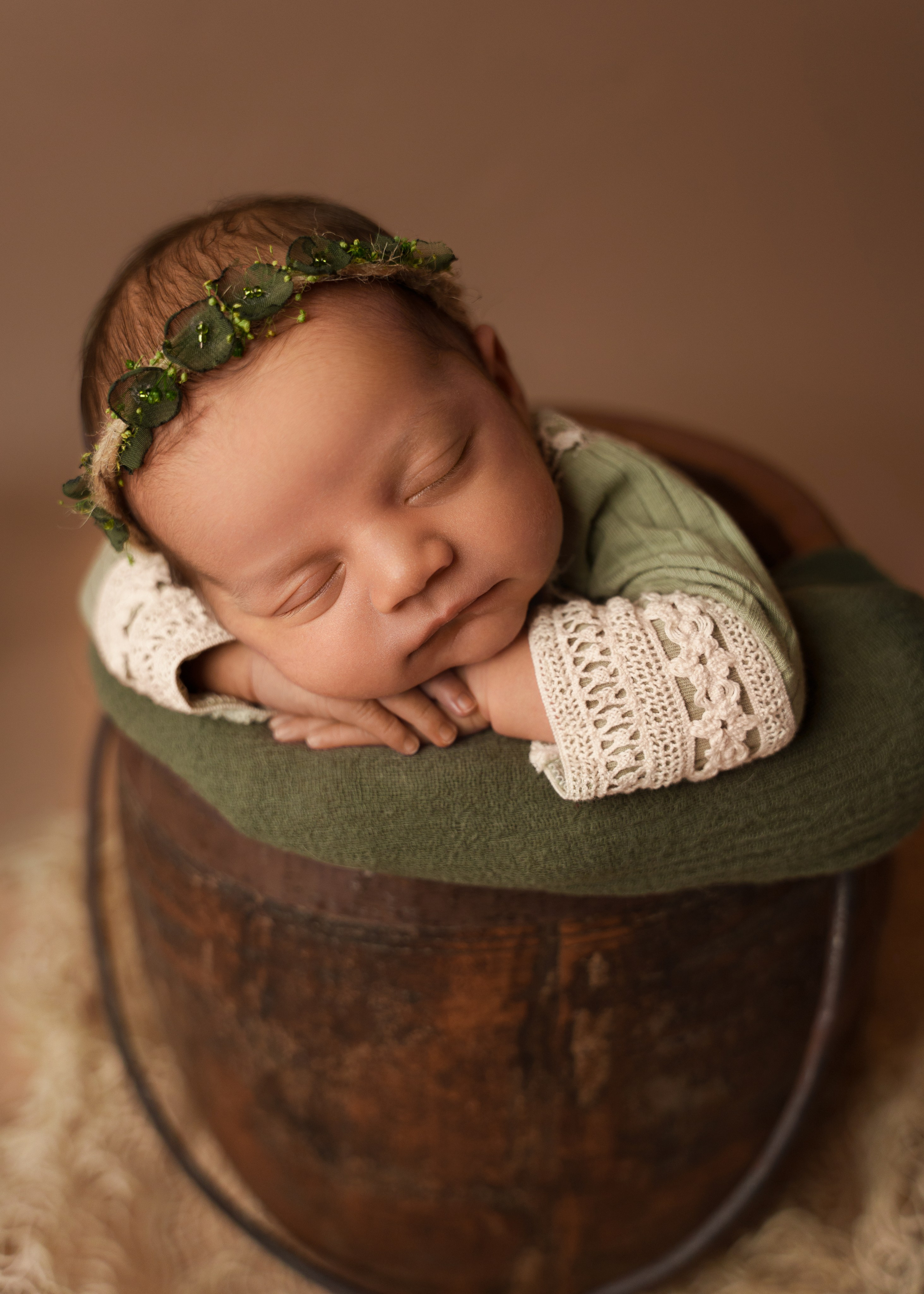NEWBORN FOTOSHOOTING. Anna, Fotografin aus Wien, Österreich. Ich fotografiere in folgenden Genres: Babybauch-, Familien-, Mode- und Weihnachtsfotografie