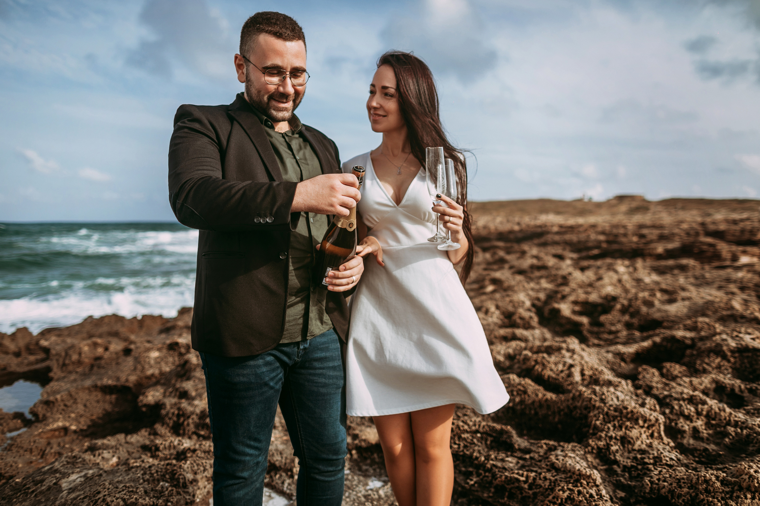 Love Story at Hof HaBonim Beach, Israel. George TLV — профессиональный фотограф и ретушёр, Израиль / Profession