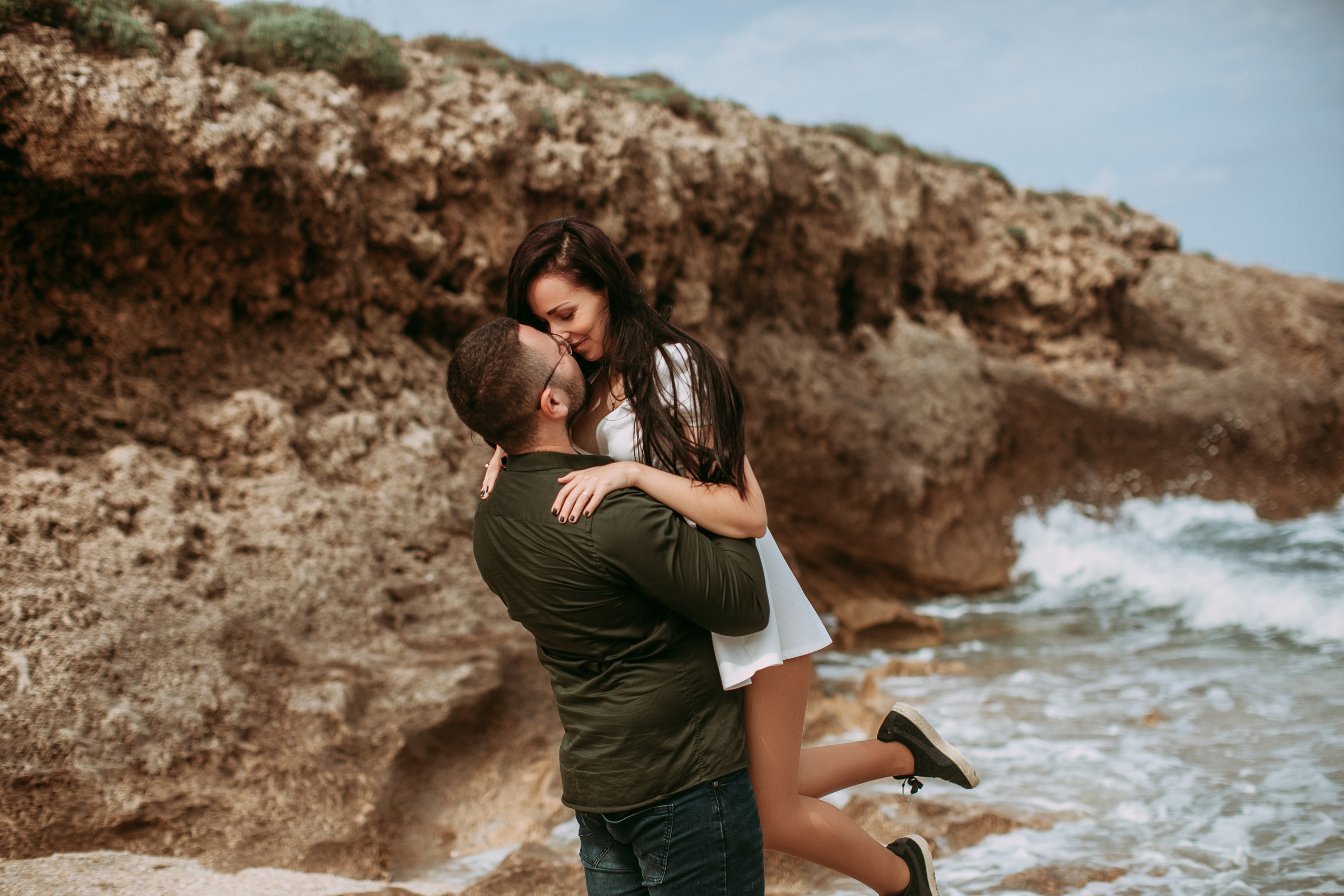 Love Story at Hof HaBonim Beach, Israel. George TLV — профессиональный фотограф и ретушёр, Израиль / Profession