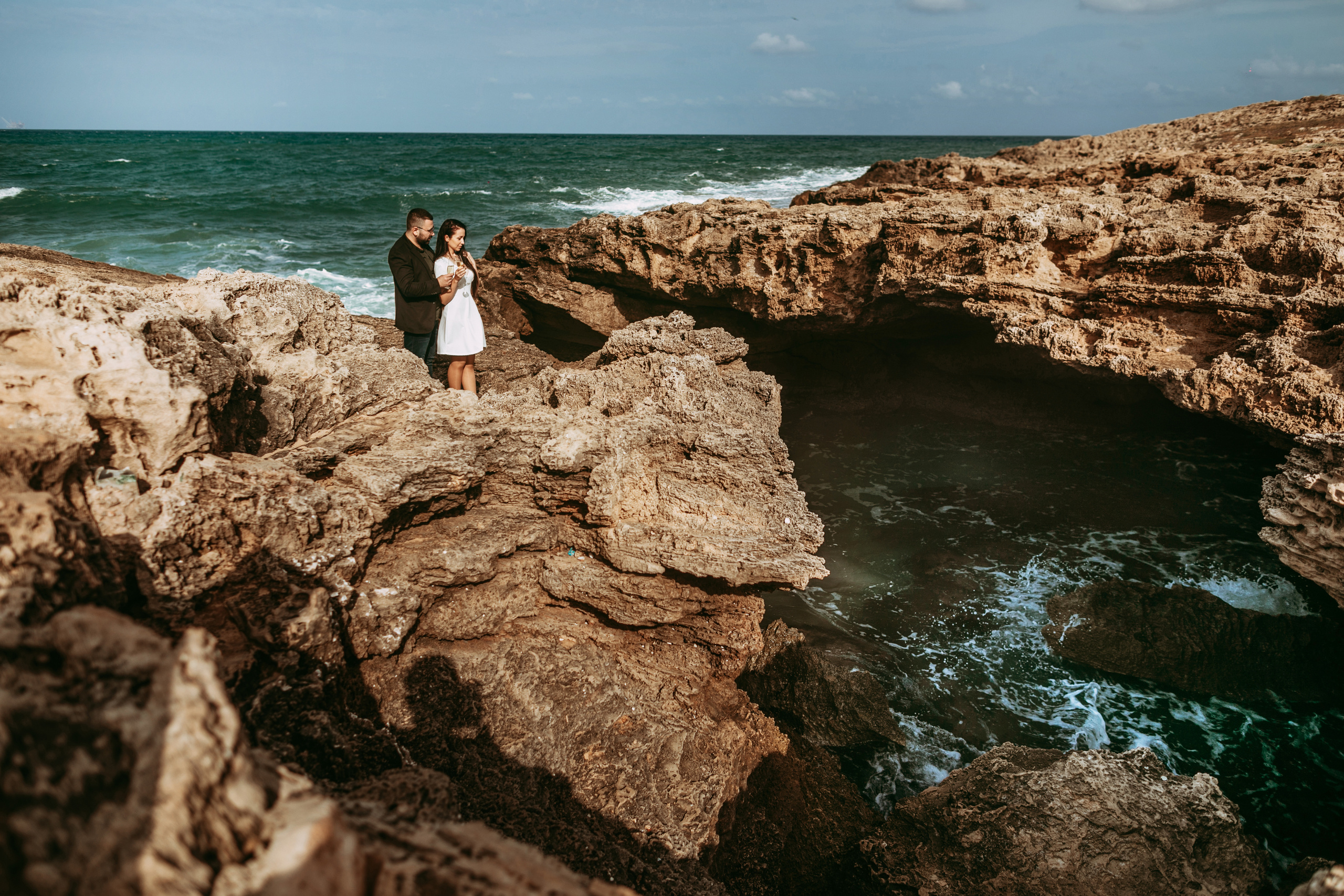 Love Story at Hof HaBonim Beach, Israel. George TLV — профессиональный фотограф и ретушёр, Израиль / Profession