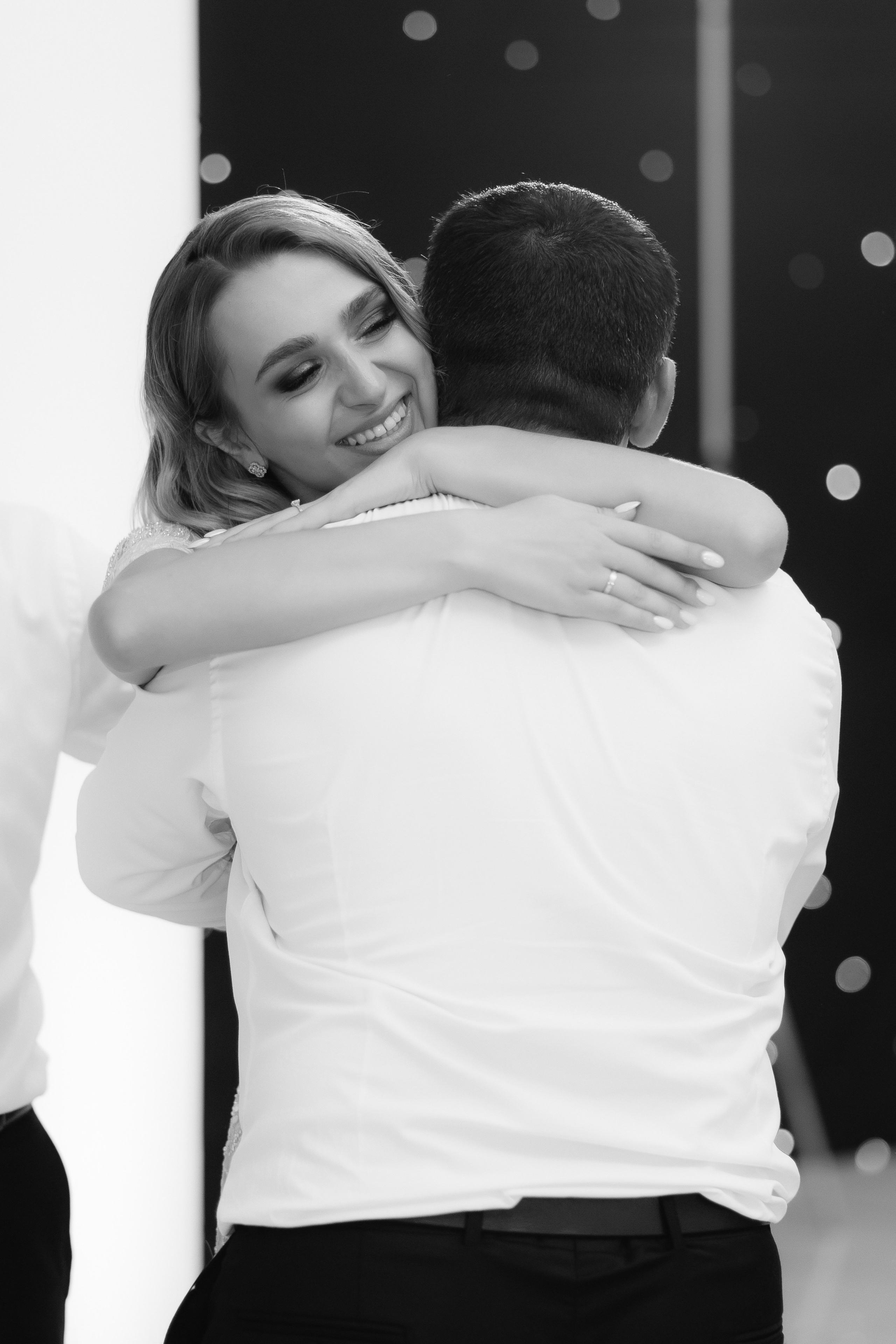 Atingerea e Dragoste. Servicii Foto Video în Chișinău și Europa ID-Brothers