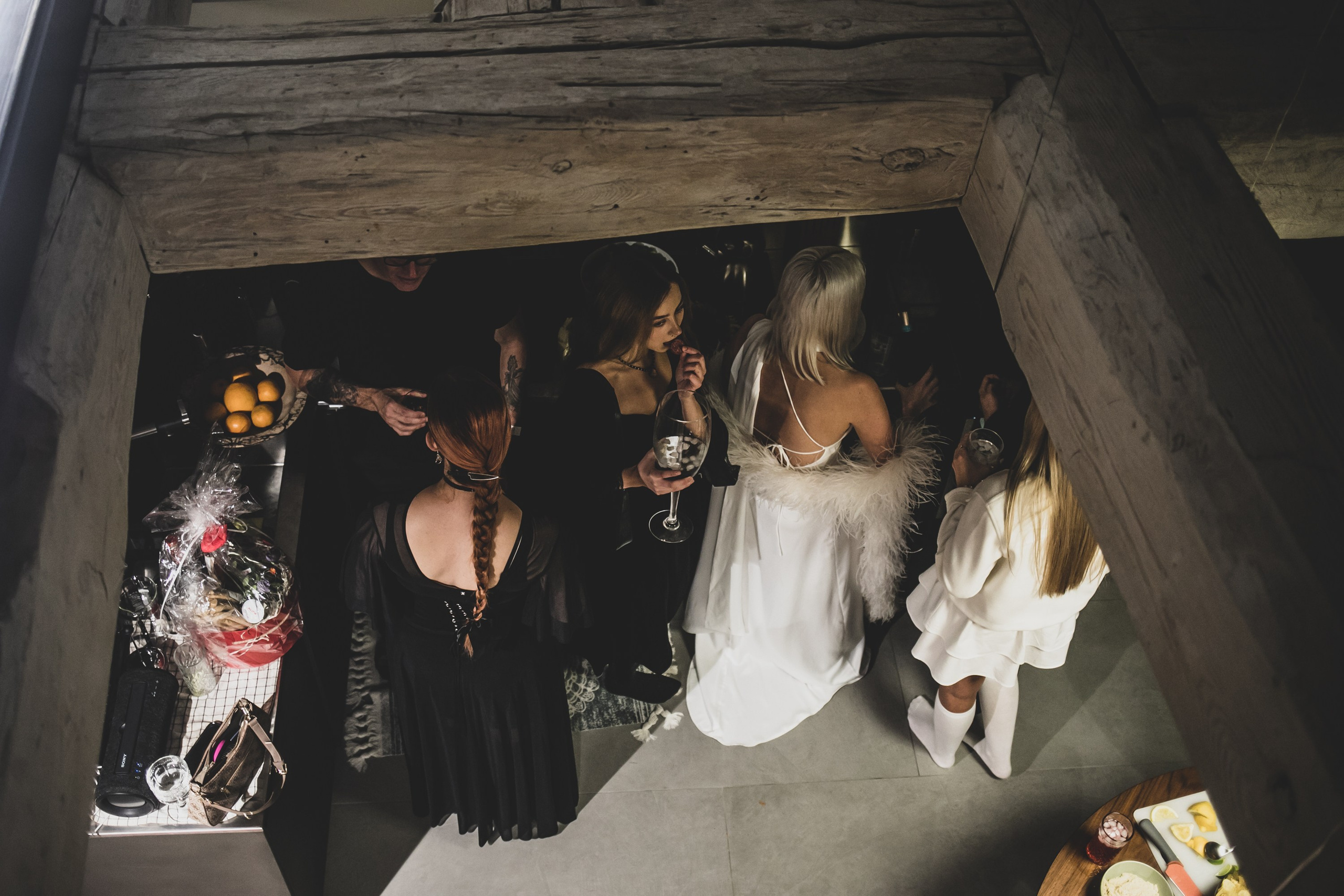 Black and white party. Sandra Garanca Portrait and event photographer