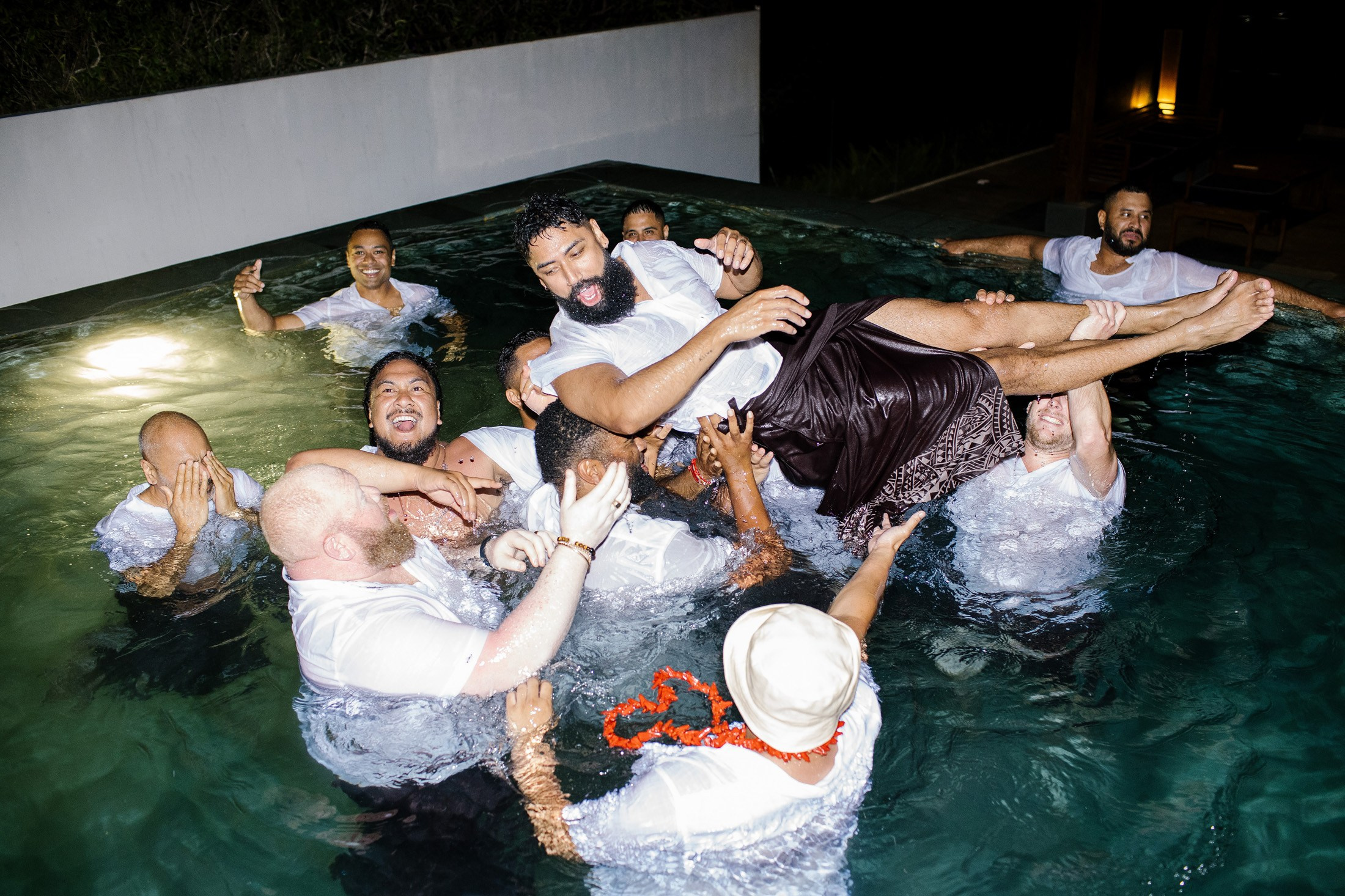 Big funny wedding with guests in paradise Bali island. Get.it.feel — Aesthetic Photography and Videography