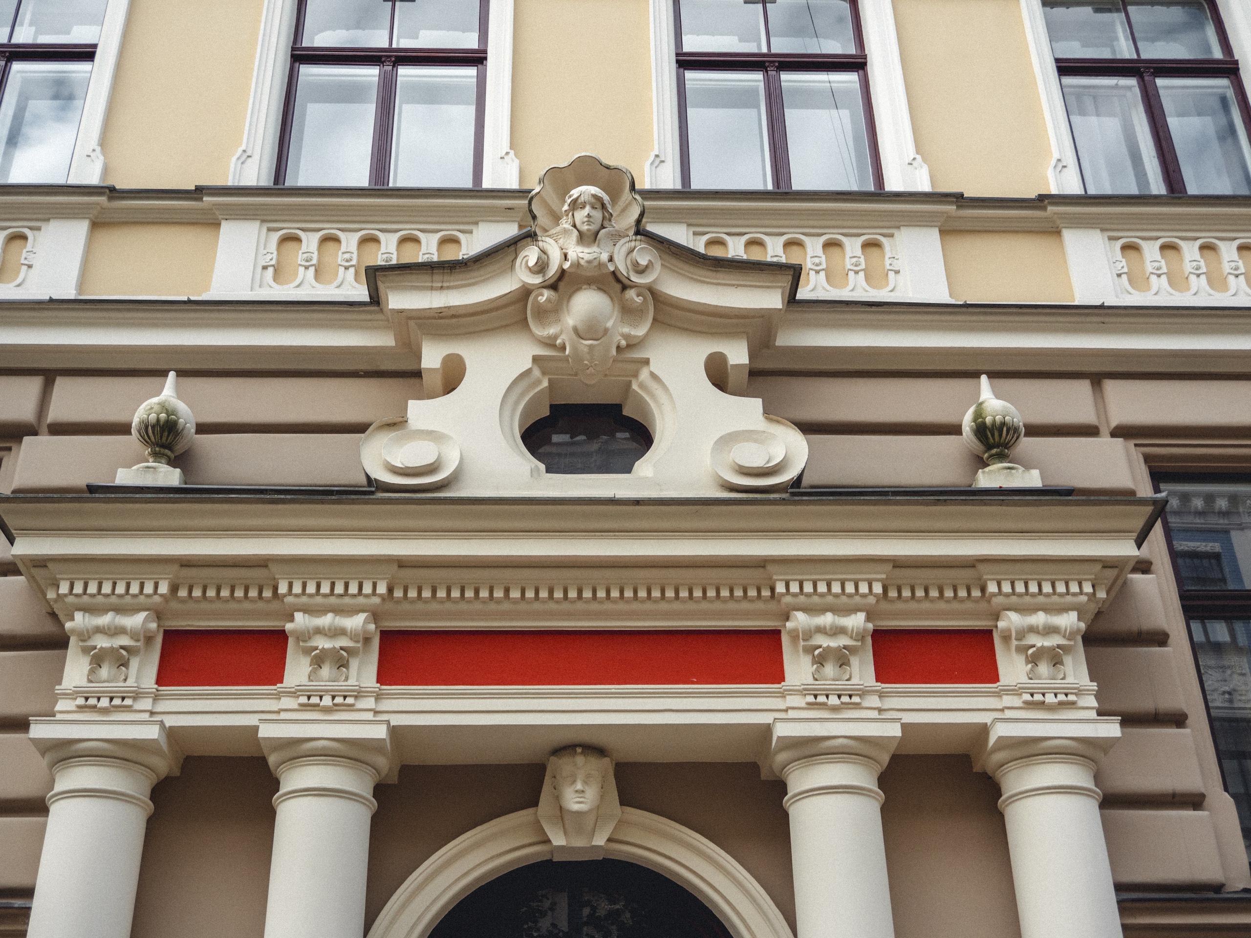 Voyage à Riga. Photographe sur Cote d’Azur. Portraits de familles, couples, enfants, événements