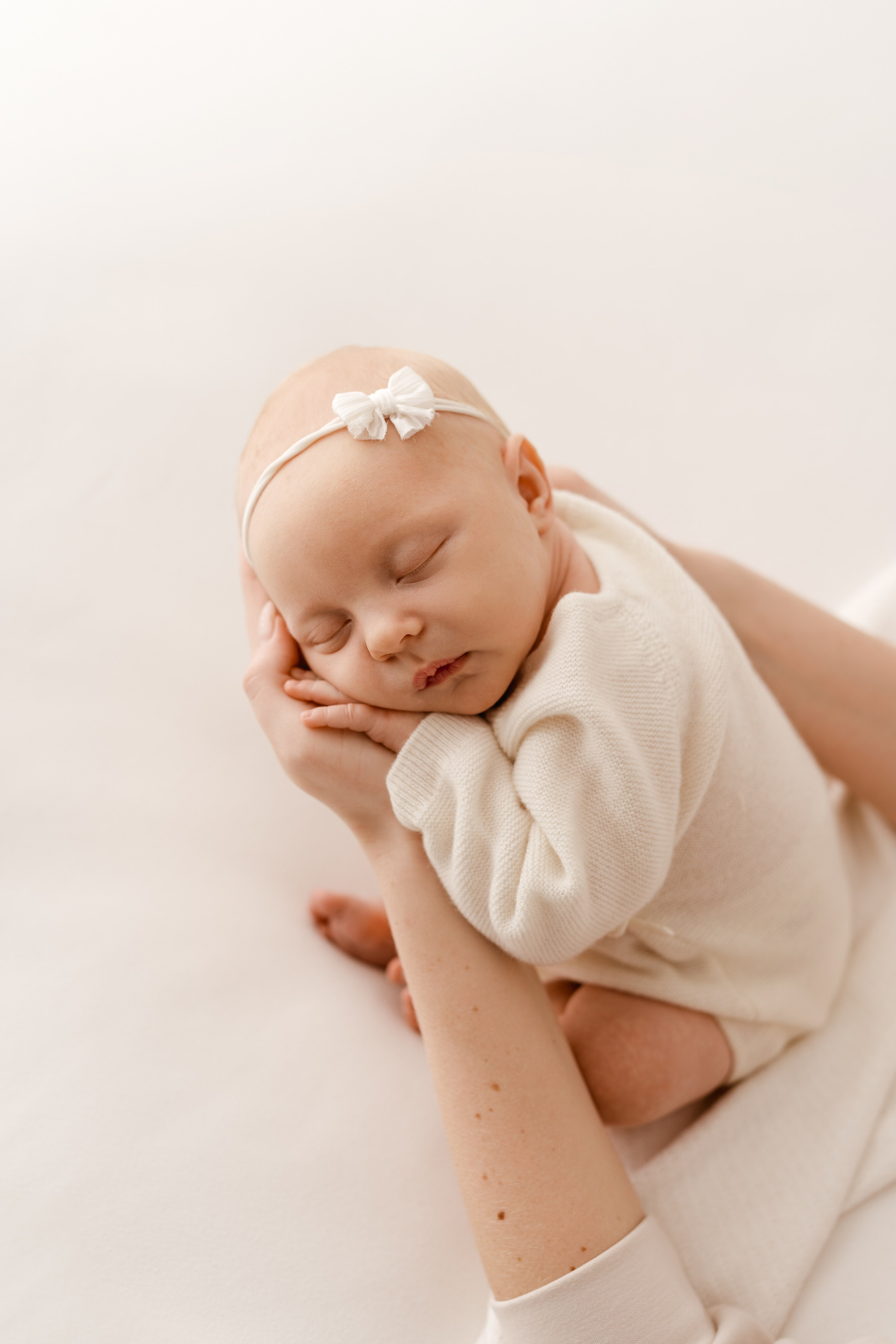 Fotografia Noworodkowa Łódź - Piękne Zdjęcia Noworodków. Fotograf Łódź - sesja ciążowa, noworodkowa, dziecięca. Studio w Łodzi