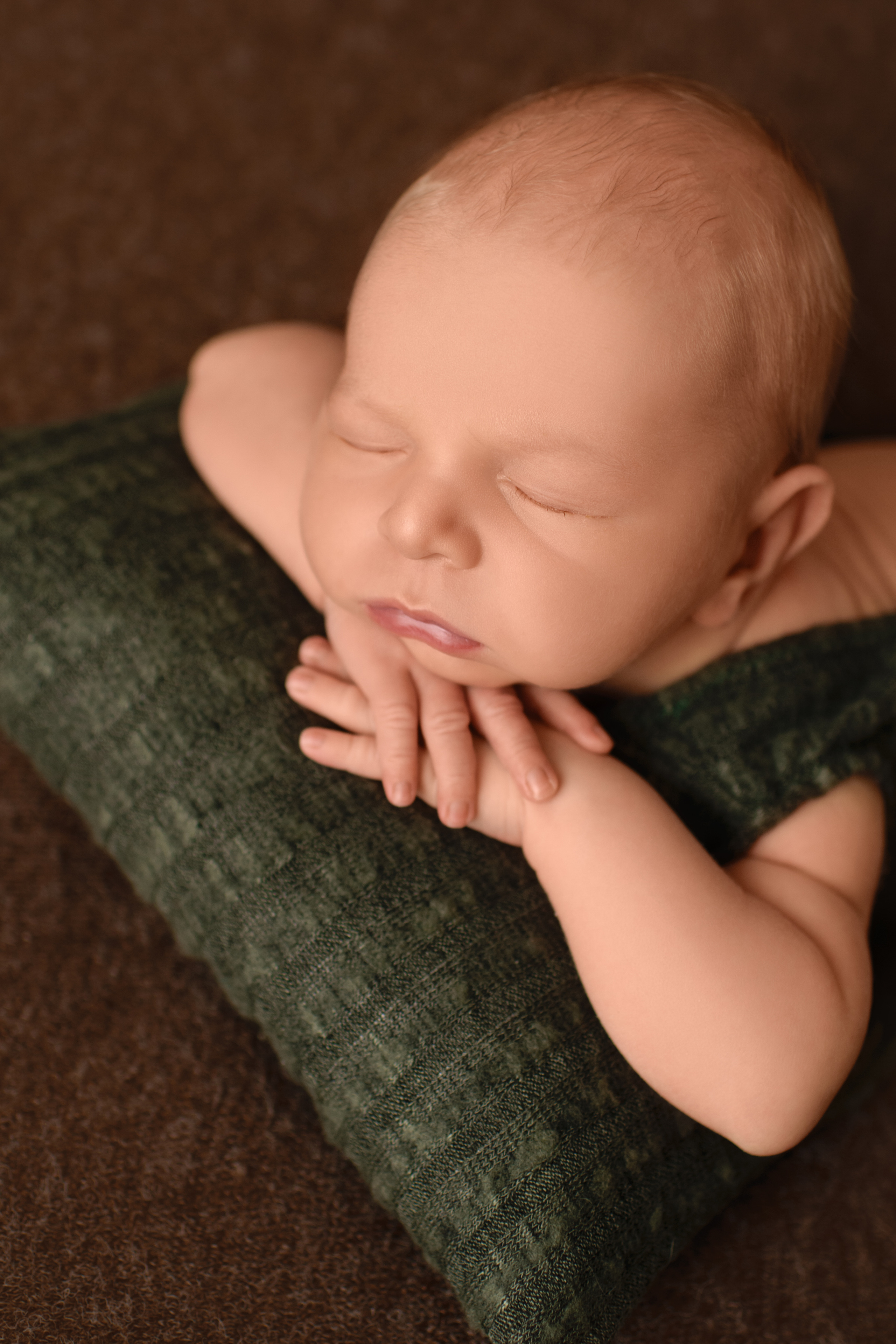 Neugeborenen fotografie in Düsseldorf, Leverkusen, Pulheim, Kerpen, Mechernich, Merzenich, Bergheim, Koblenz, Brühl, Düren, Niederzier, Jülich, Eschweiler, Köln, Aachen, Stolberg, Bonn, Alsdorf, Mönchengladbach