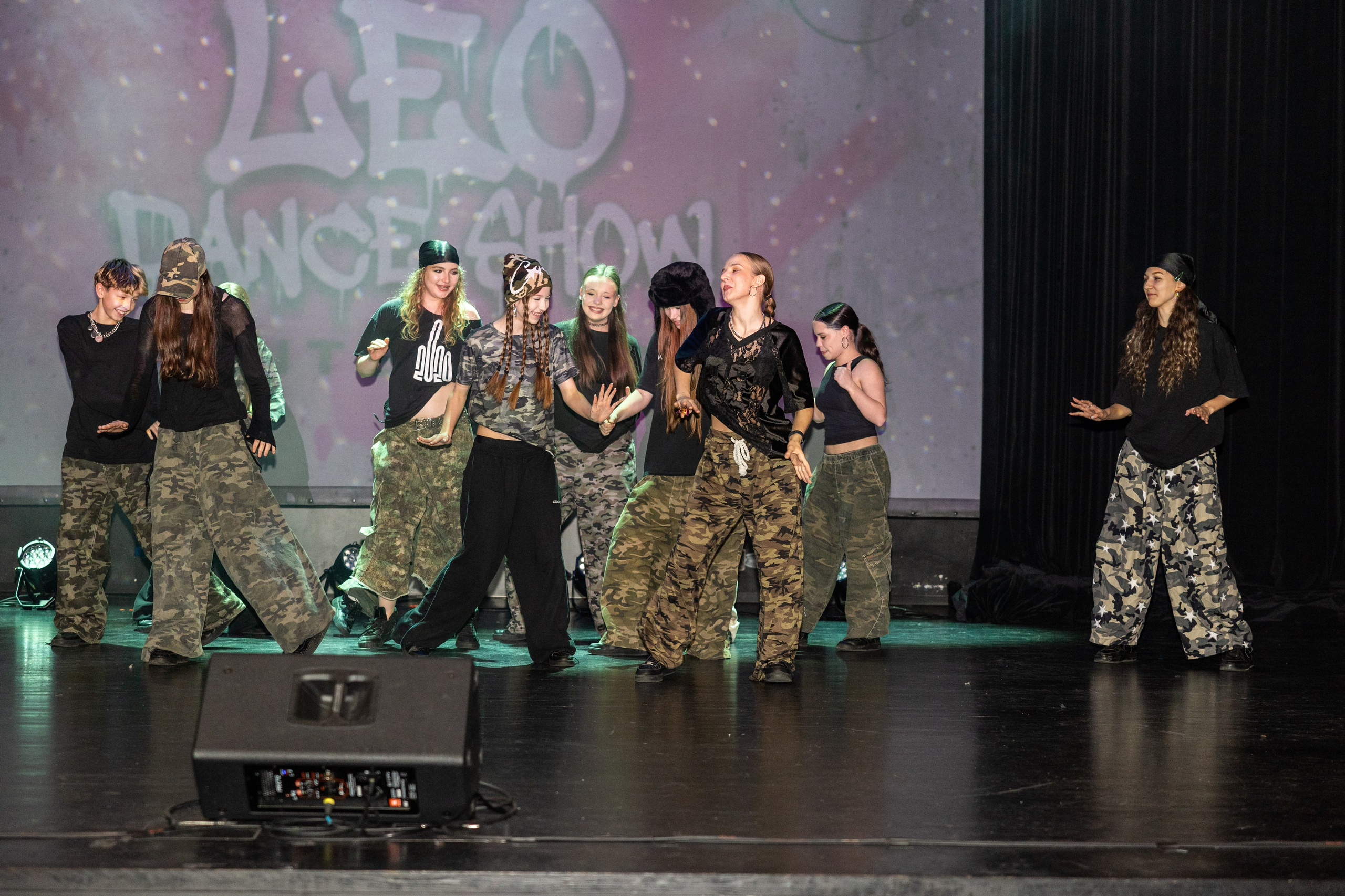 LEO DANCE SHOW WINTER 2025. Семейный и детский фотограф в Варшаве Мила Бобровская