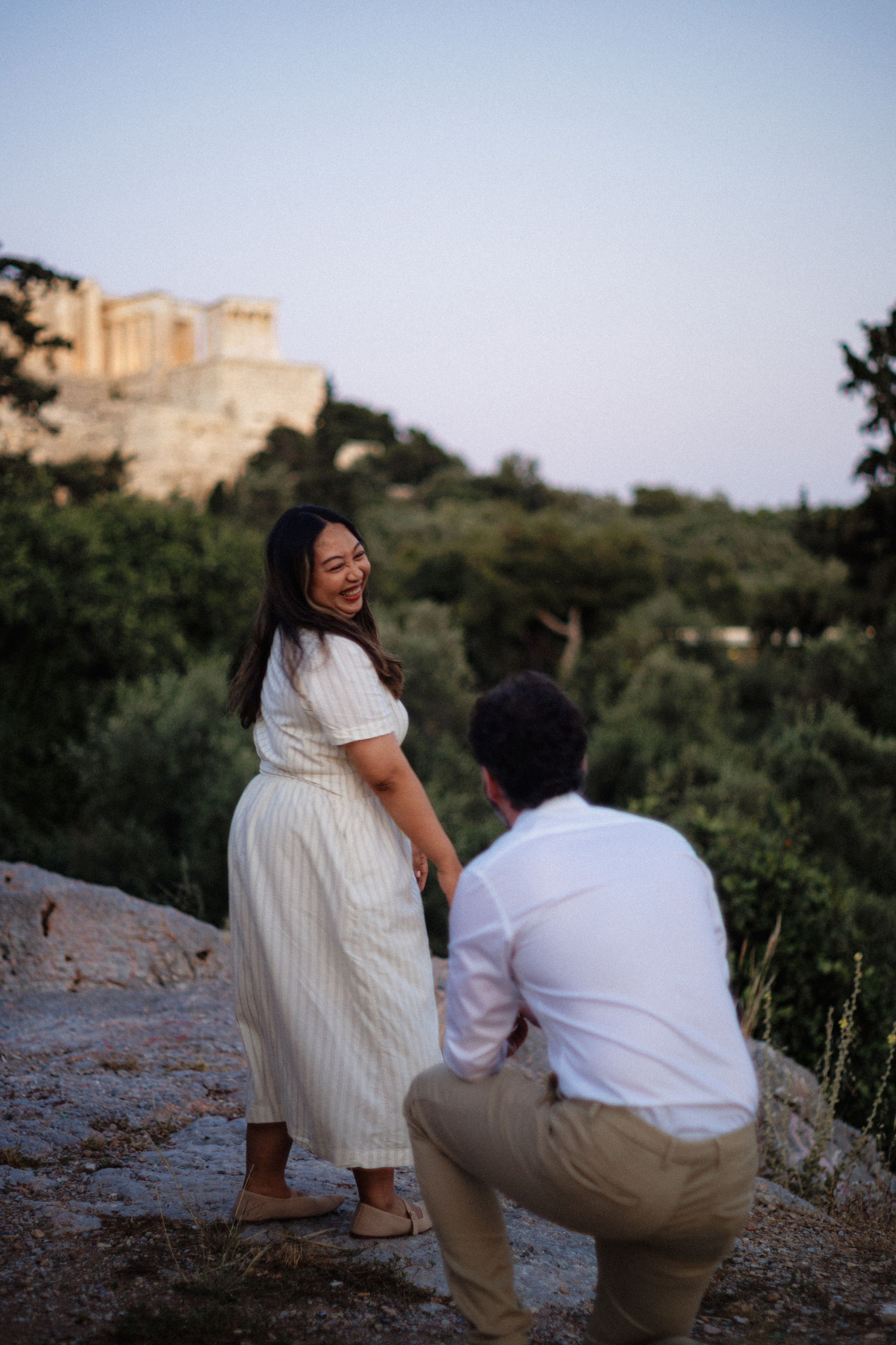 Proposal of Pieter to Vanya in Athens. Photographer in Greece Kristina