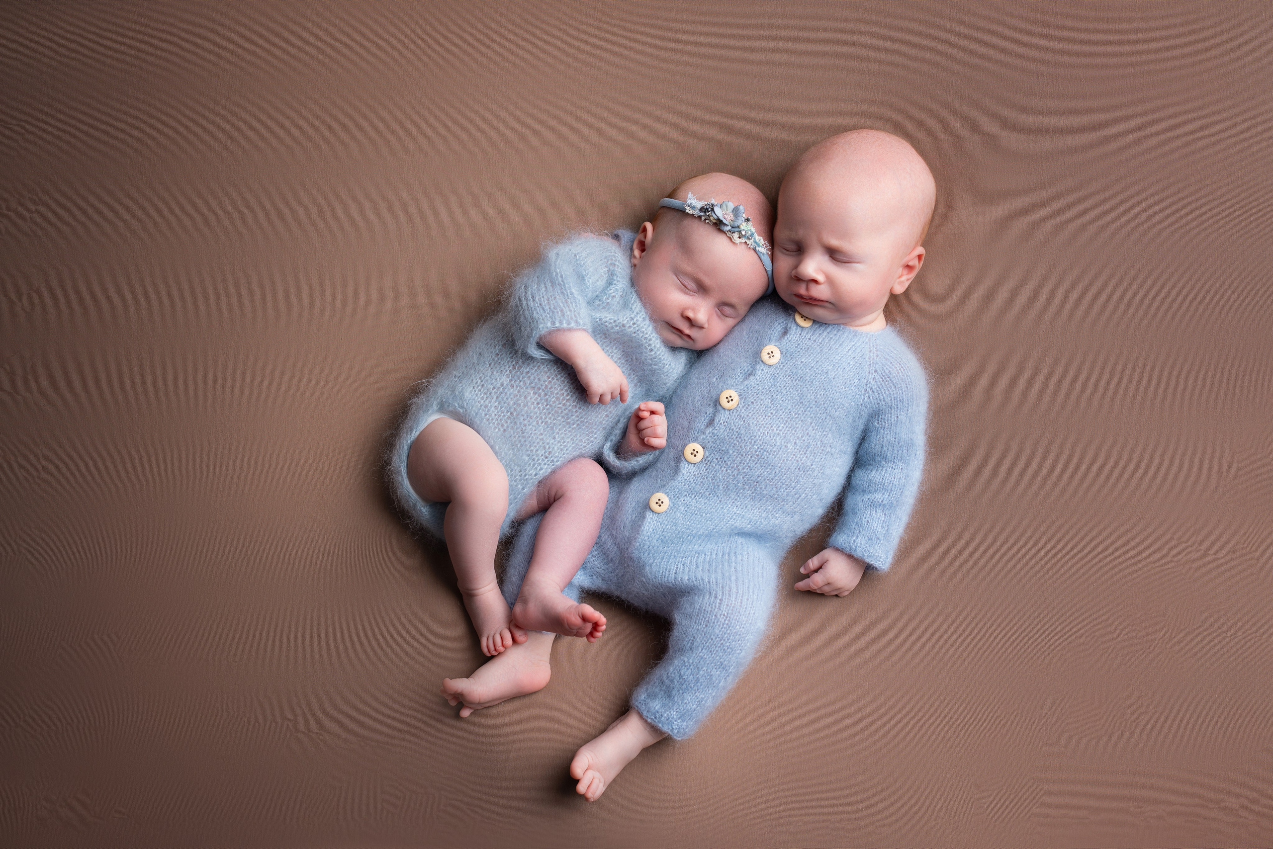 1+1. Neugeborenenfotografin und Retoucher in Augsburg Nastassia Schneider