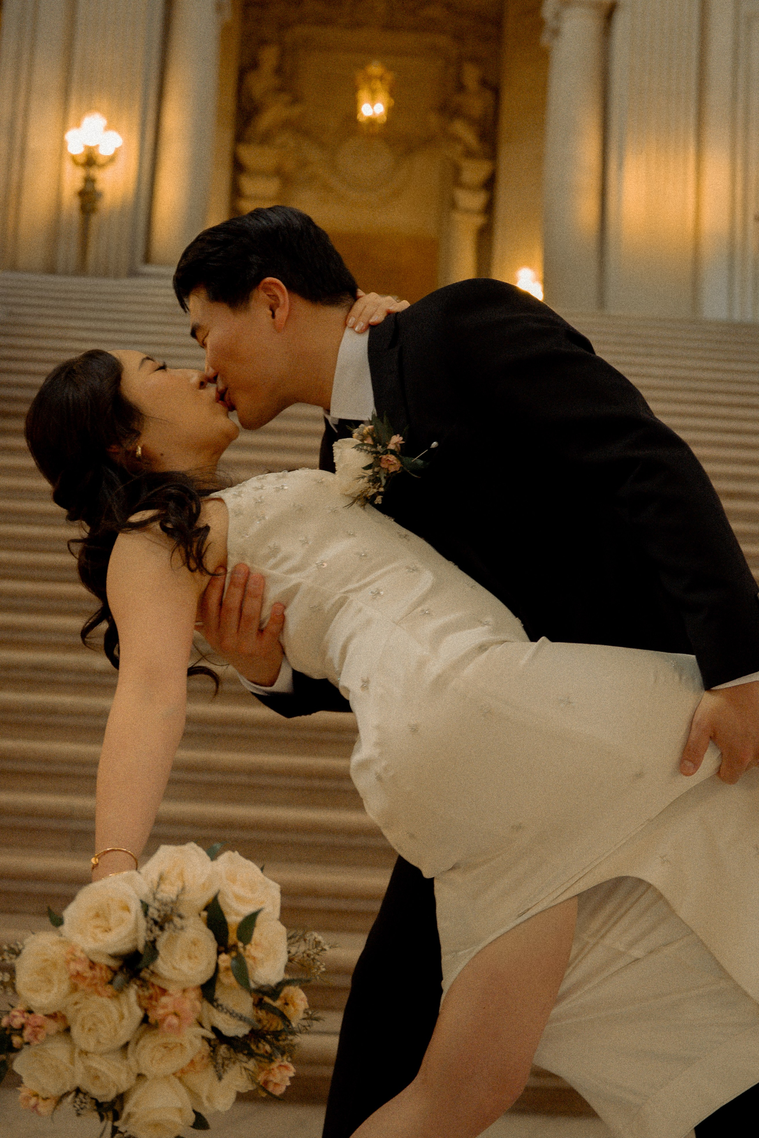Elopement | City Hall. Sacramento & Bay Area Candid Photographer | photography_of.nadia