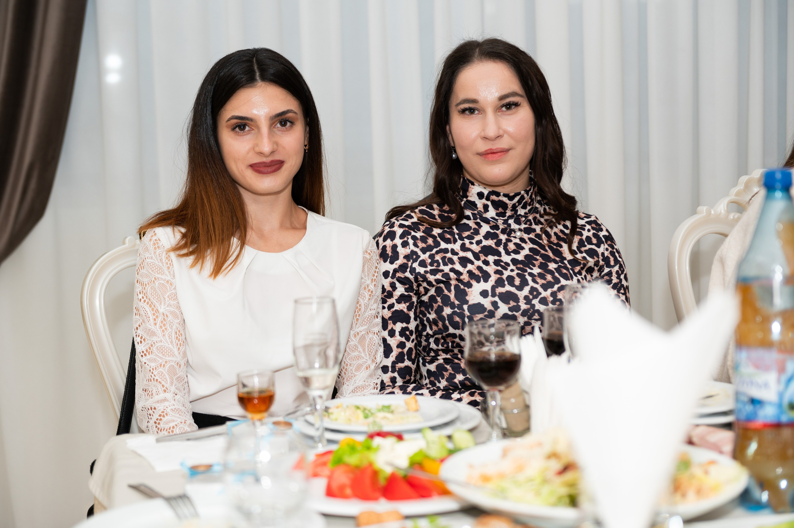 Botezul lui Elisei. Acasă