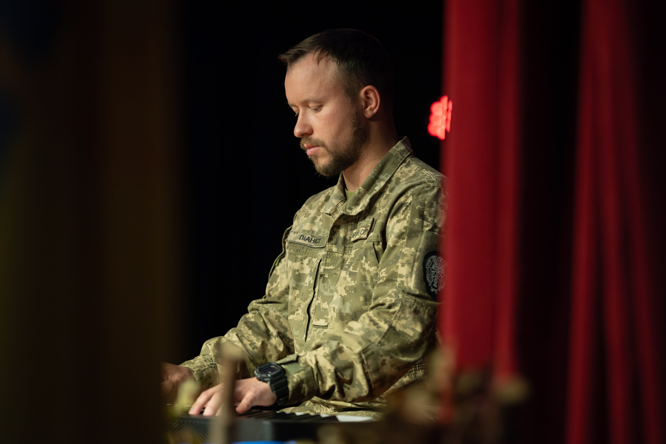 FROM THE UKRAINIAN FRONTLINE WITH THANKS. Reportage concert portrait photography in the San Francisco Bay Area