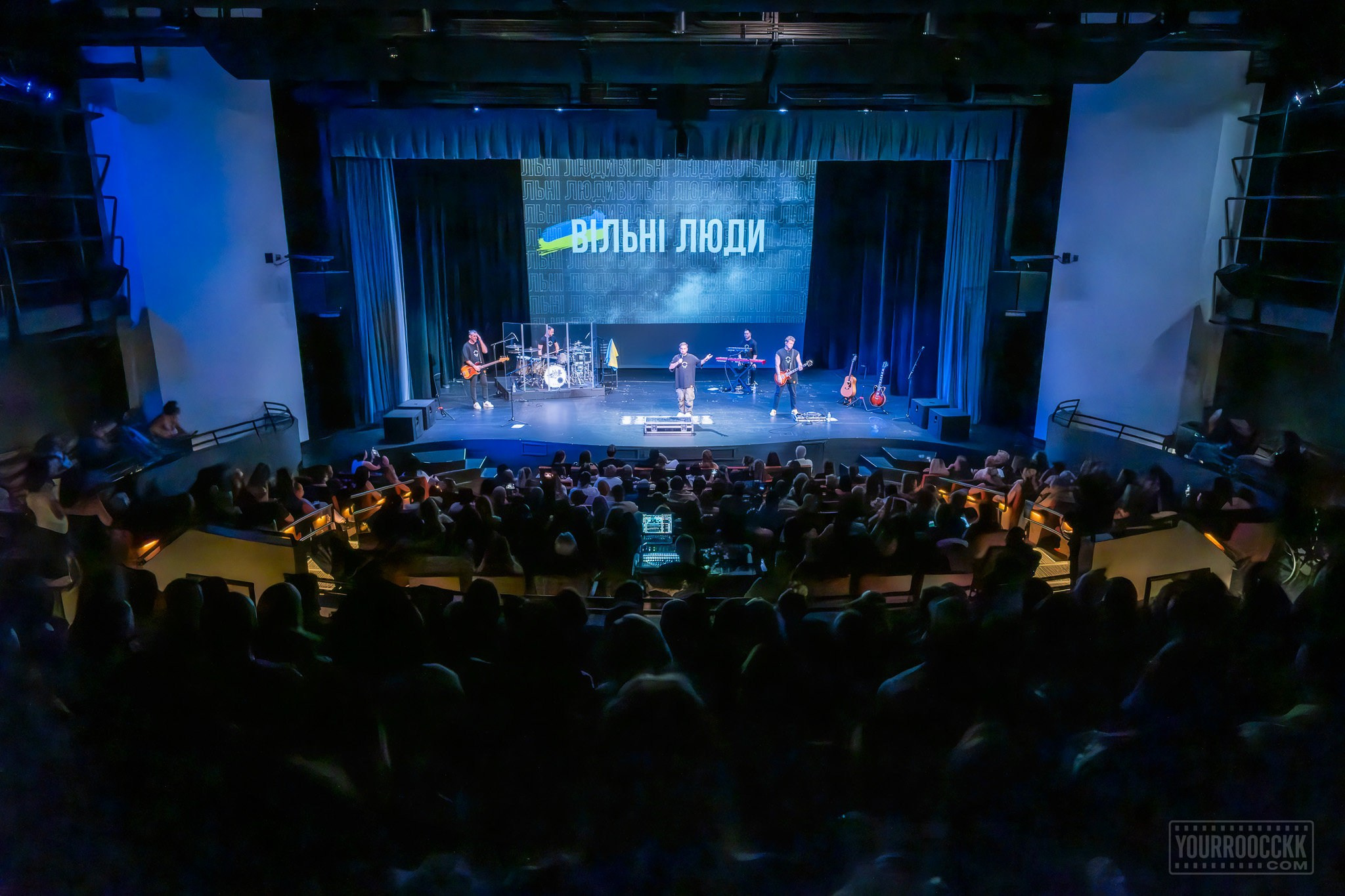 BEZ OBMEZHEN | SACRAMENTO. Reportage concert portrait photography in the San Francisco Bay Area