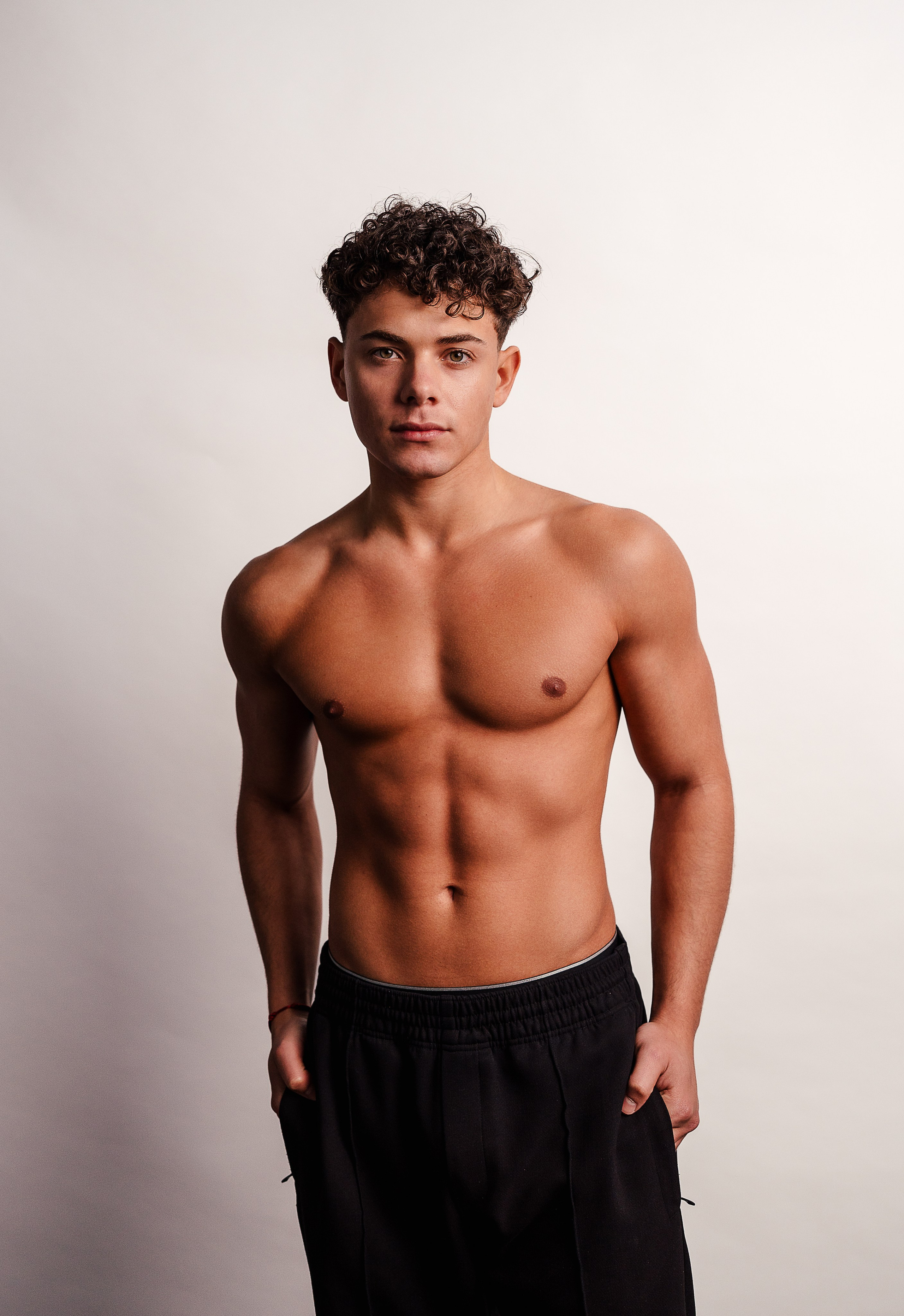 Amina Yassin. Familien, Portrait und Konzeptualfotografie in Genf, Schweiz