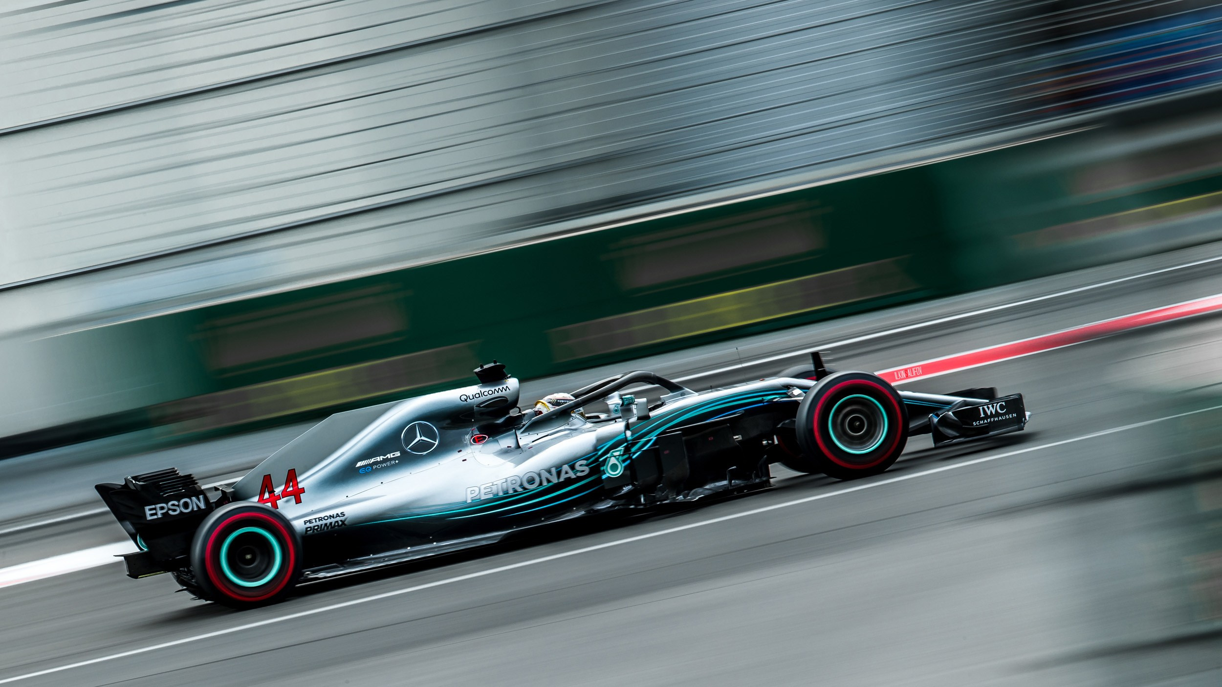 FORMULA 1. WORLDWIDE COMMERCIAL AUTOMOTIVE PHOTOGRAPHER