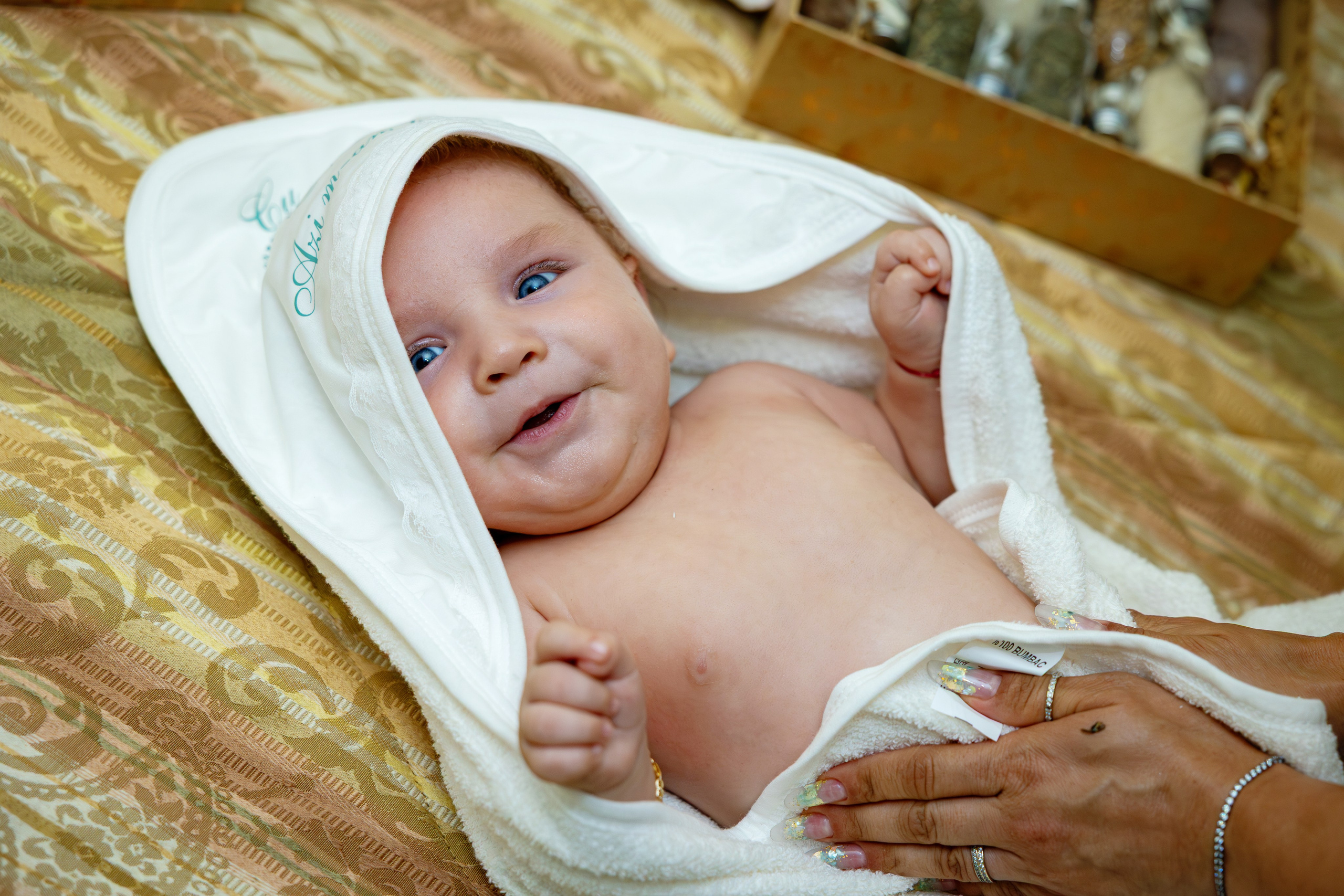 Eric Ionut. Moments By Gub