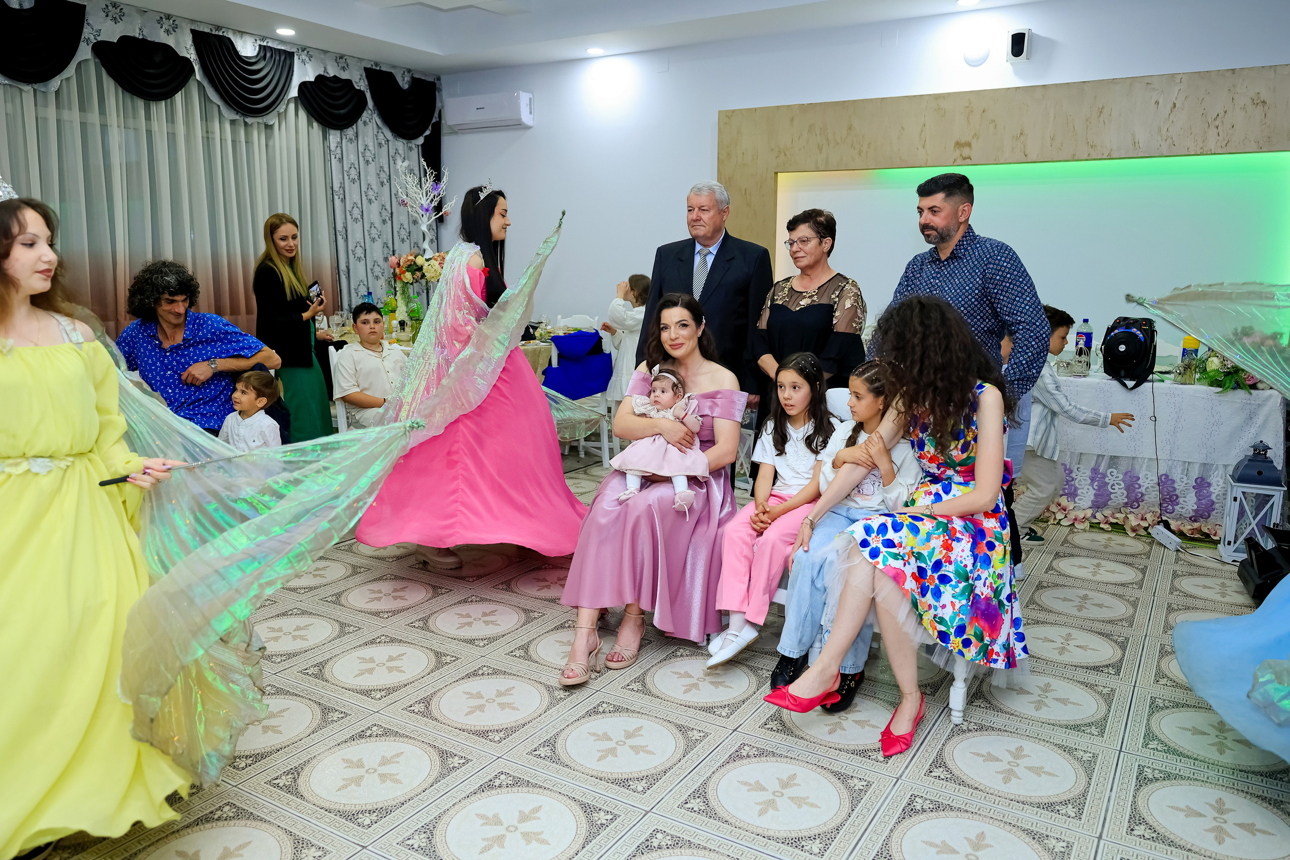 Iris Stefania. Moments By Gub