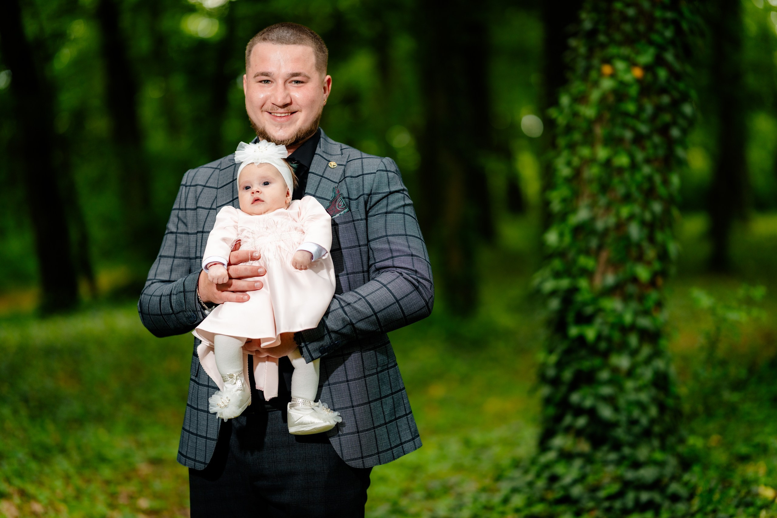 fotograf botez Miruna Parascheva, fotografie botez Botoșani, fotograf Alin Chirilă, amintiri botez, fotografii botez, botez Miruna Parascheva, fotograf copii, fotografie botez în Botoșani-alt="botez Miruna Parascheva, fotografie botez Alin Chirilă, amintiri botez, fotografii emoționante botez Botoșani"-- fotografii-botez-bebelus- amintiri-botez-micuț- moment-sfânt-crestinare- fotografie-emotionanta-botez- detalii-botez-bebelusi- parinti-fericiti-la-botez- fotograf-botez-profesionist- botez-in-biserica-ortodoxa- micuț-botezat-cu-emoție- zâmbete-și-lacrimi-la-botez- bebeluș-la-cristelniță- decor-botez-colorat- botez-cu-dragoste-și-credință- emotie-pura-la-botez- fotograf-botez-botosani- botez-iasi-suceava-fotograf- amintiri-nepretuite-botez