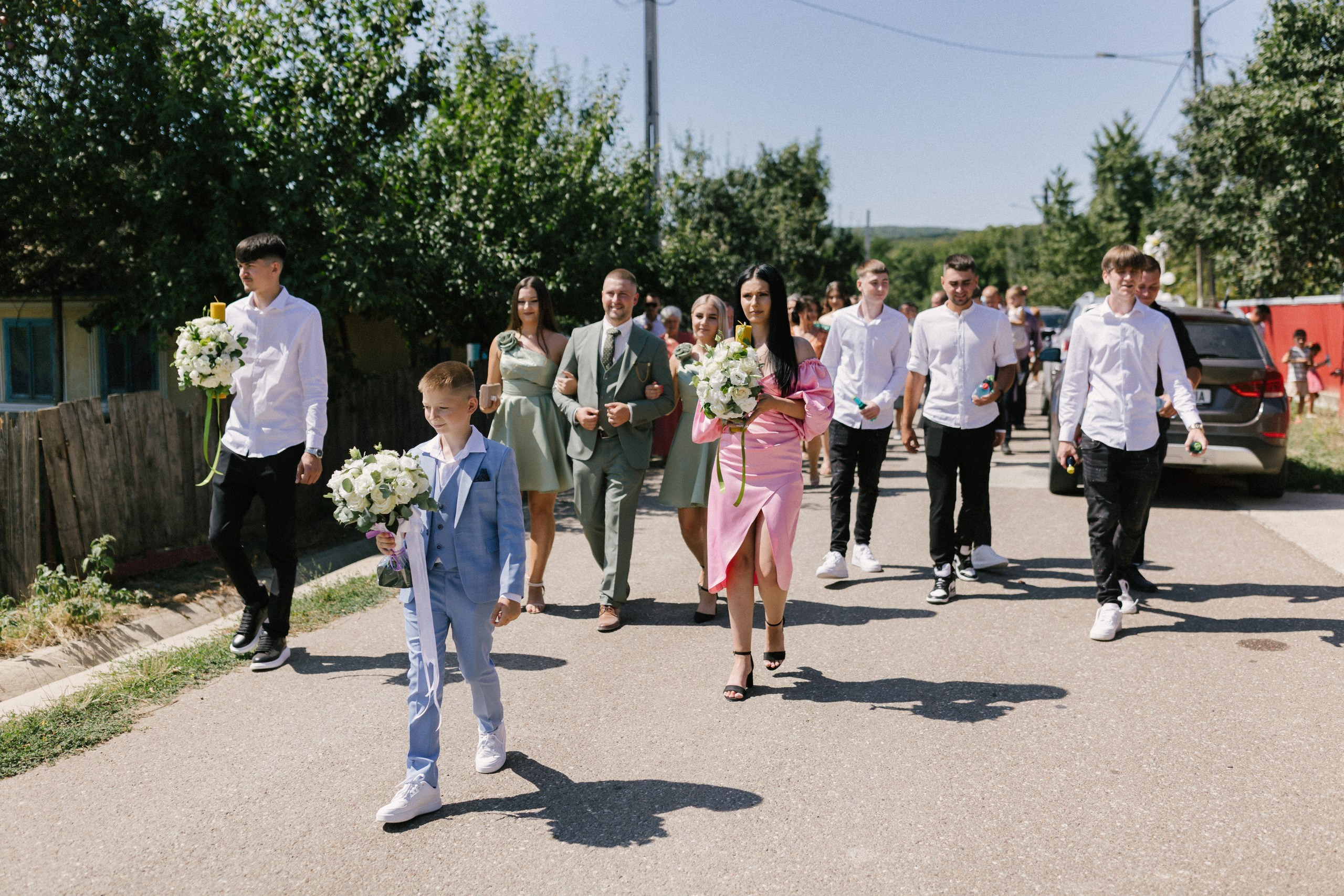 - mireasă Lavinia pregătire casa părintească Hârlău- mire Mihai pregătire Flămânzi cavalerii de onoare- fotograf nuntă Casa Jorovlea- ședință foto miri Mihai și Lavinia- nuntă elegantă Casa Jorovlea- fotografie de nuntă naturală România- domnișoare de onoare pregătire mireasă- emoții nuntă biserică- dansul mirilor Casa Jorovlea* fotograf profesionist nuntă Botoșani Iași* fotografie documentară de nuntă- familie și prieteni la nuntă- nași Mihai și Nicoleta nuntă- portret mireasă în lumină naturală- petrecere nuntă Casa Jorovlea- Nuntă Mihai și Lavinia – momente emoționante din ziua nunții, pregătirile mirilor în Hârlău și Flămânzi, ceremonia religioasă și ședința foto realizată de  AlinoFotoStudio -  Mireasa Lavinia în timpul pregătirilor la Hârlău-  Mihai pregătit de cavalerii de onoare în Flămânzi - Ceremonia religioasă a mirilor Mihai și Lavinia-Ședință foto romantică de nuntă Mihai și Lavinia - Dansul mirilor la petrecerea de nuntă -  fotograf nuntă Iași-  fotograf nuntă Botoșani- wedding photography Romania- AlinoFotoStudio - AlinoFotoStudio - Alin Chirilă fotograf - fotograf Botoșani - fotograf Iași - fotograf Hârlău - fotograf Bacău - fotograf Suceava - fotograf București - fotograf Neamț - servicii foto video - fotograf evenimente - fotograf nuntă - fotograf botez - wedding photographer Romania - ședință foto nuntă - fotografie de eveniment - wedding photography - fotografie profesională - fotograf profesionist România- povestitor prin fotografie, servicii foto - video -profesionale