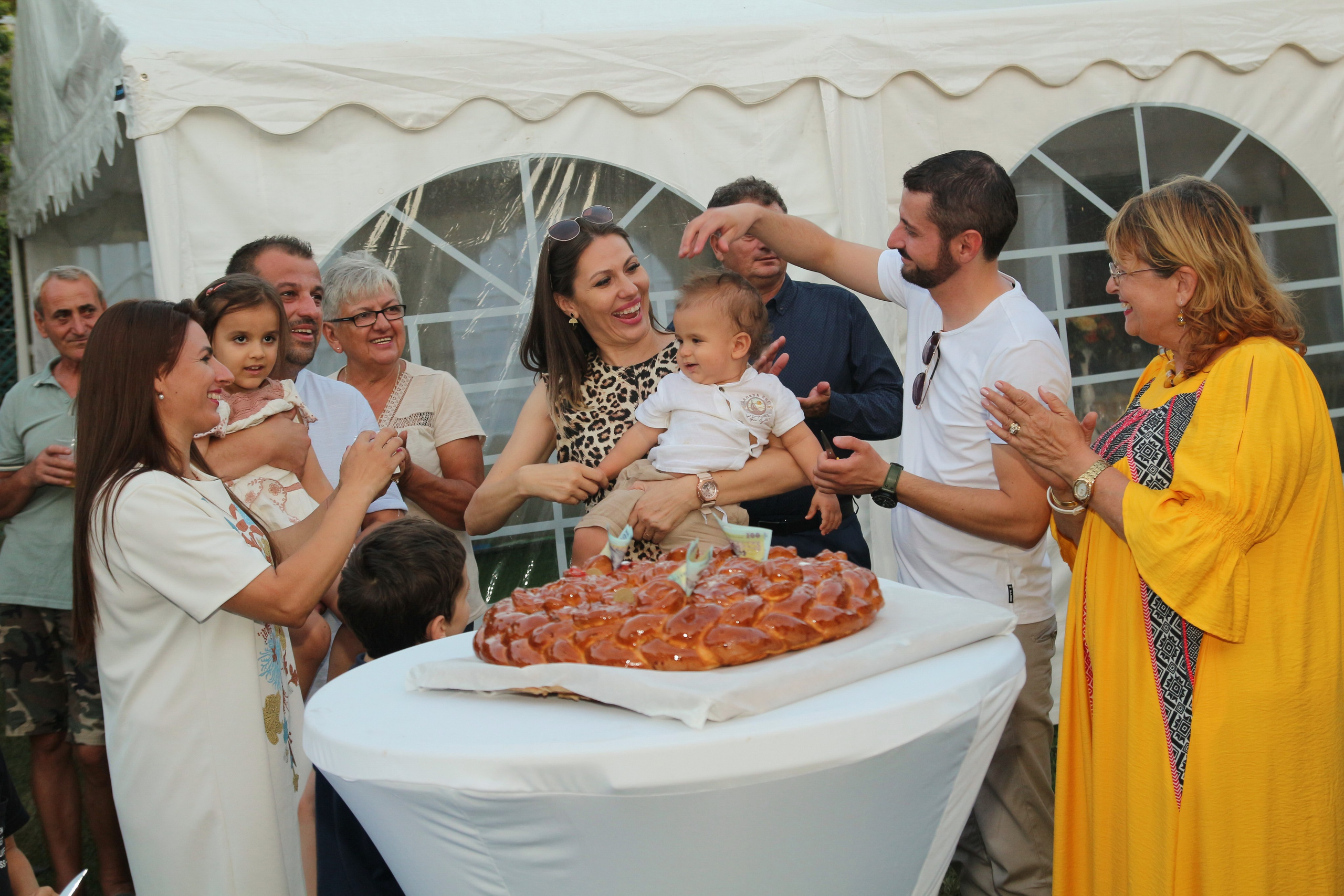 BYZO MEDIA. PETRU BYZO - family and children photographer in ROMANIA