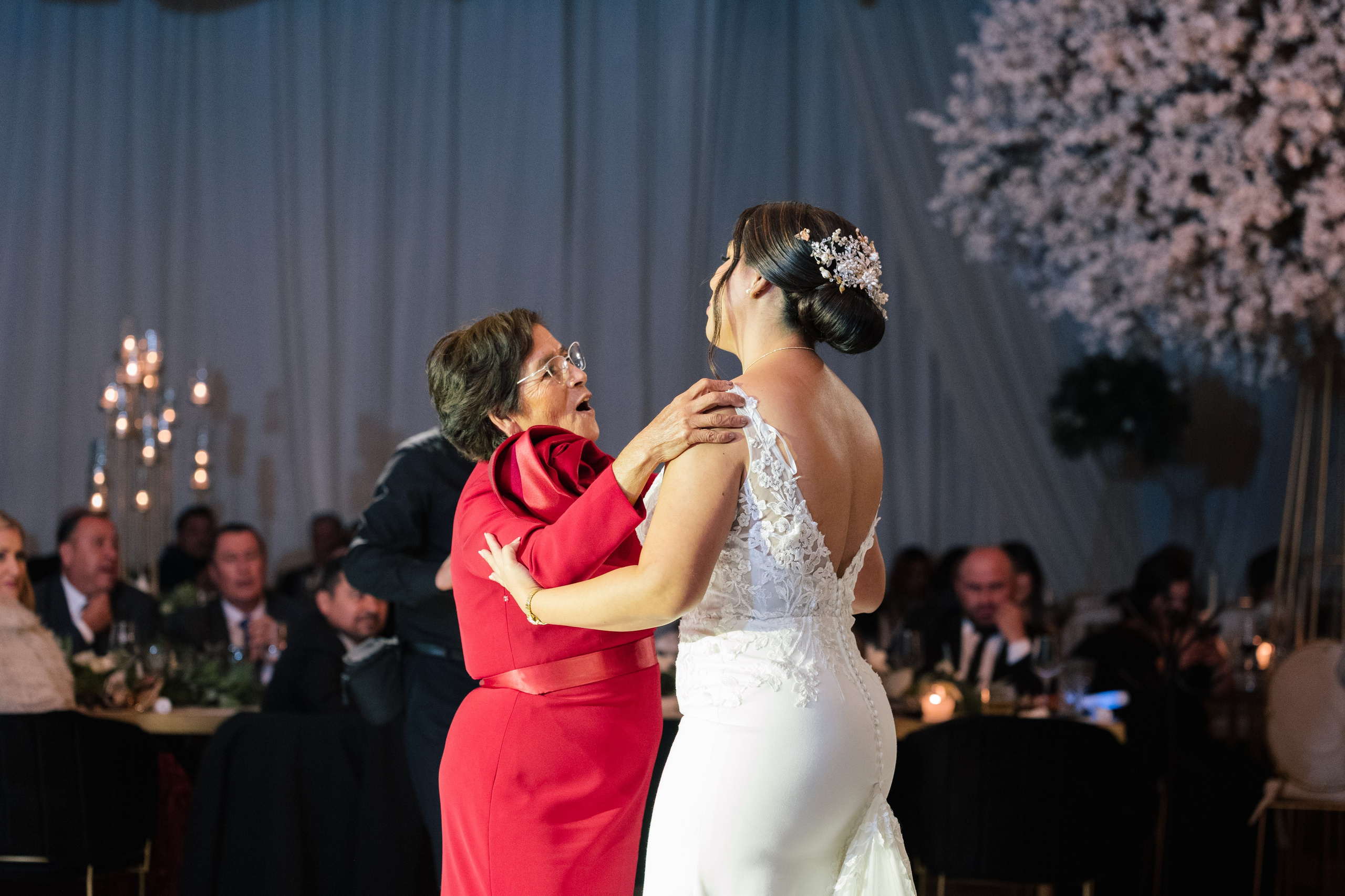 Alejandra y Salvador. Principal