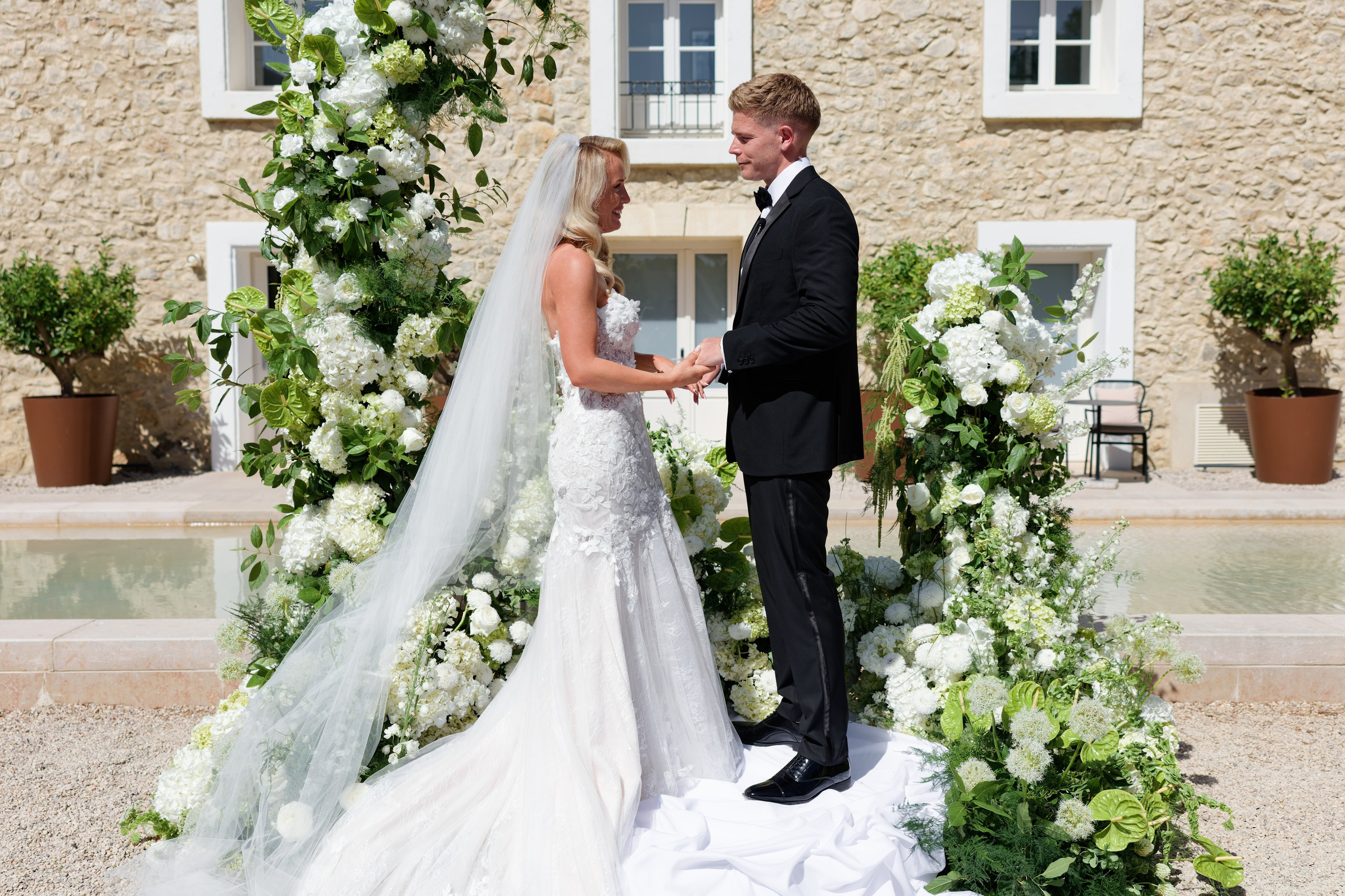 Wedding at Château L’Hospitalet in Narbonne, France. Destination Wedding Photographer — Nikita Burtsev