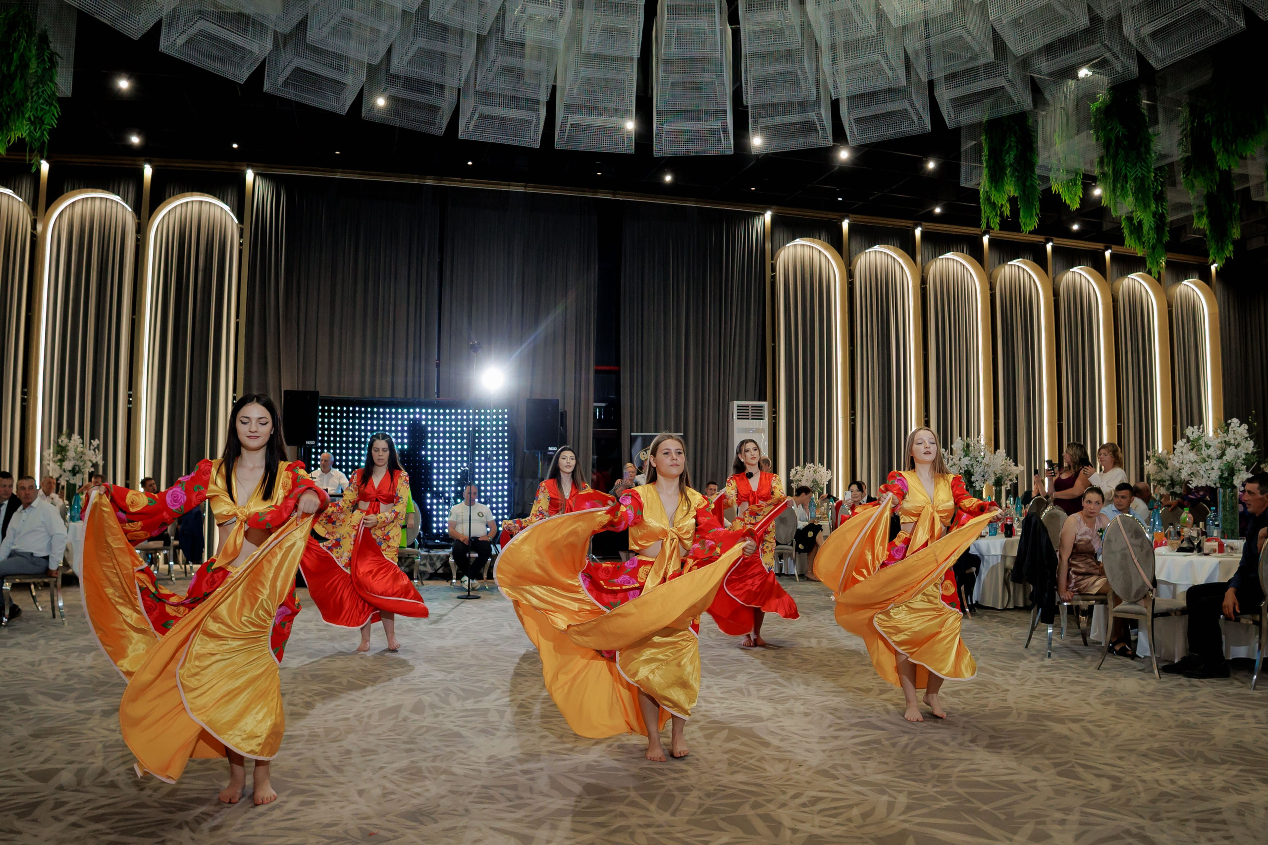 Nunta Nicoleta & Răzvan | Fotografie & Videografie Profesională. Servicii foto-video profesionale, pentru momente de neuitat