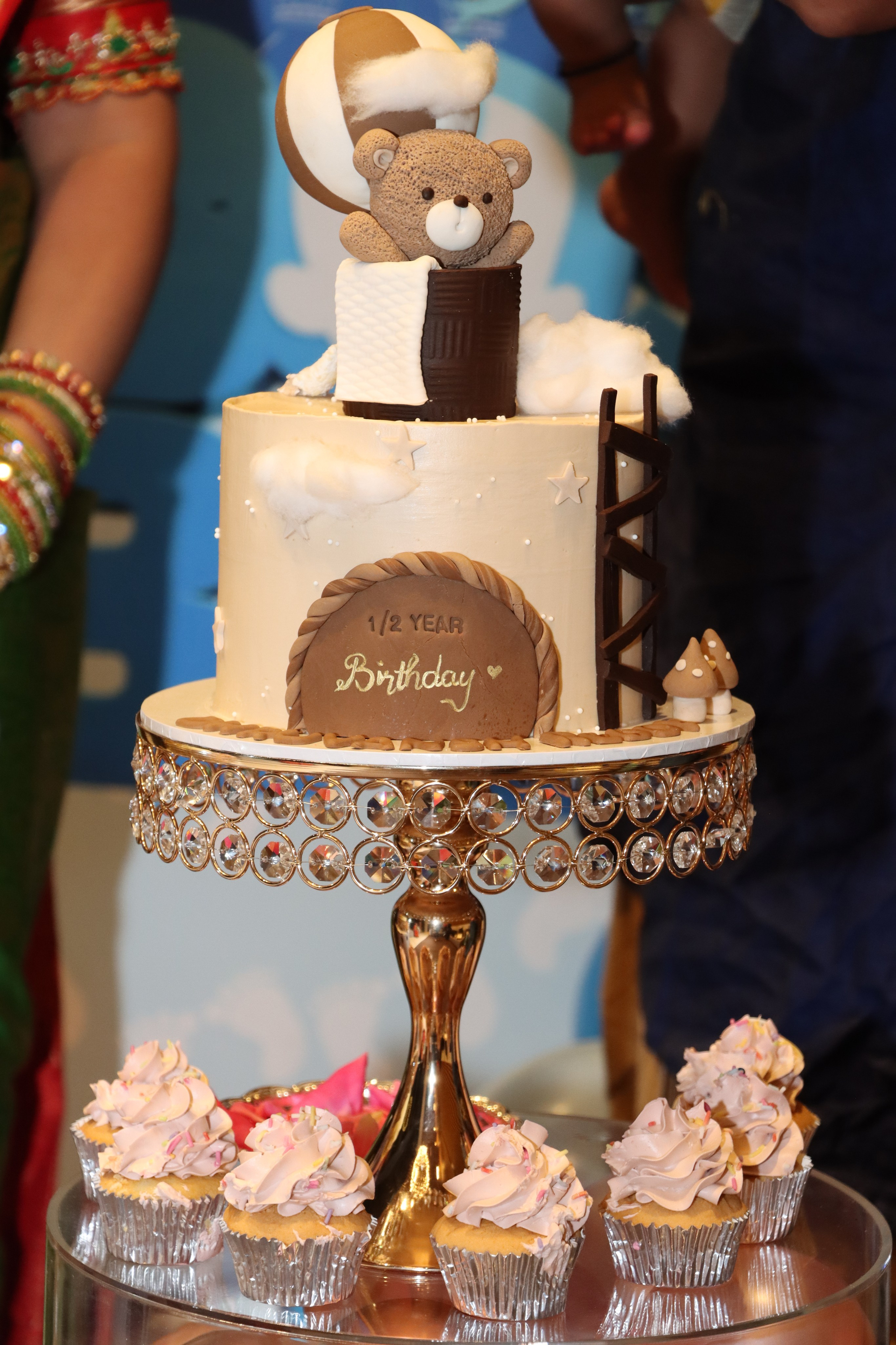 MHCreative is family-oriented photographer based in SYDNEY