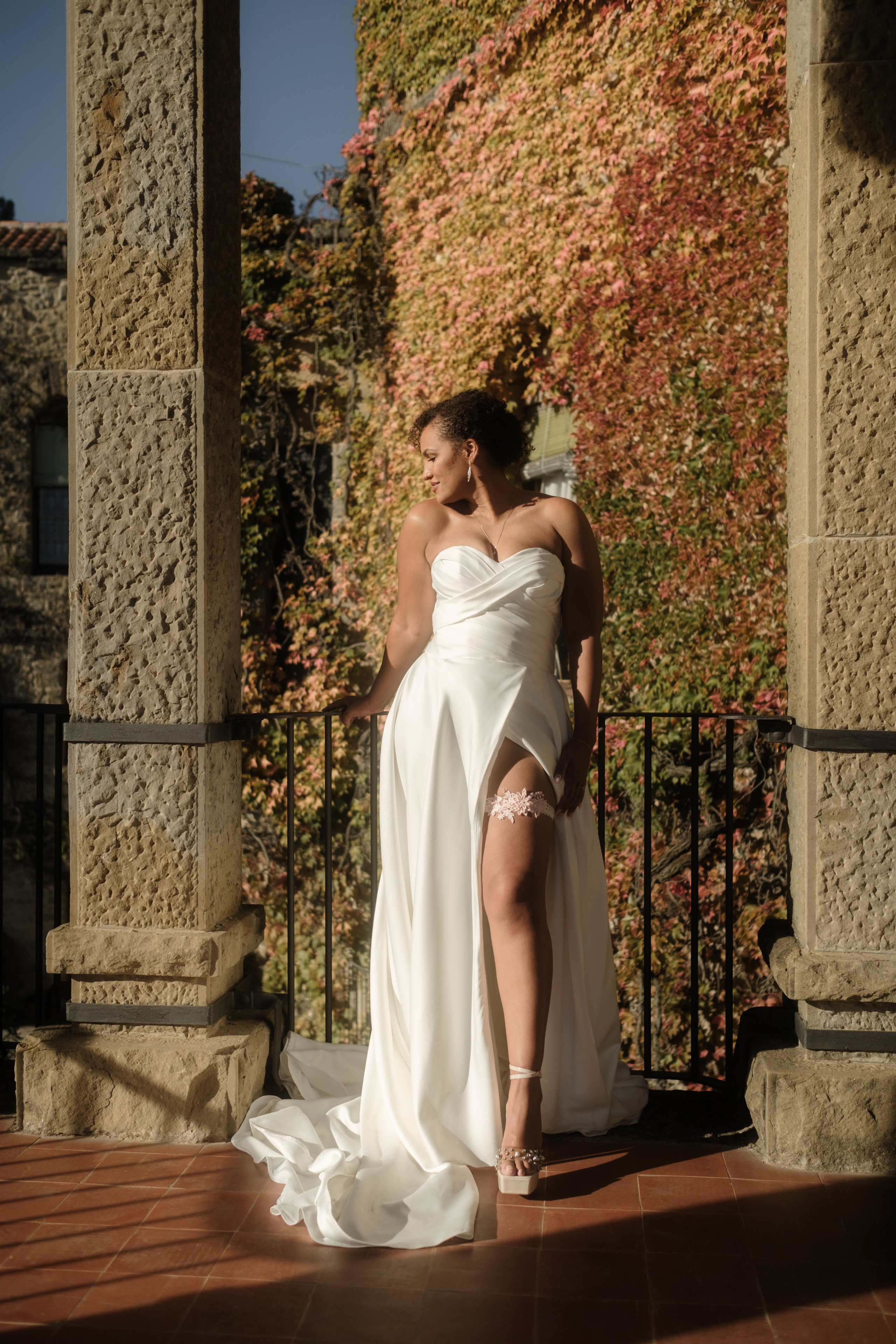 Morgan & Anthony. La Baronia. Paola wedding photographer / videographer in Barcelona