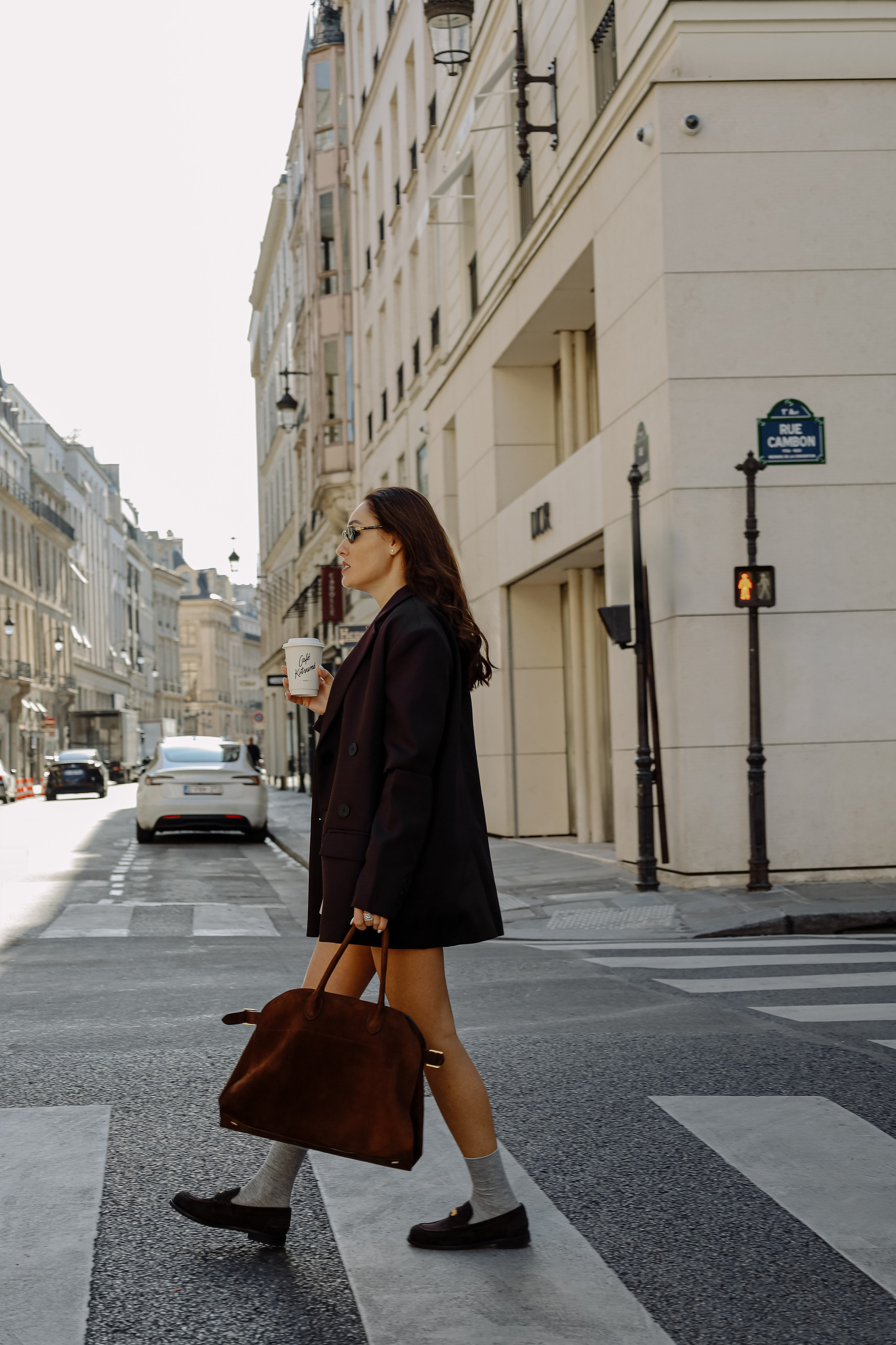 Street Style Photoshoot of Ekaterina in Paris | Vlada Photo Art. Photographer in Paris: Vlada PhotoArt