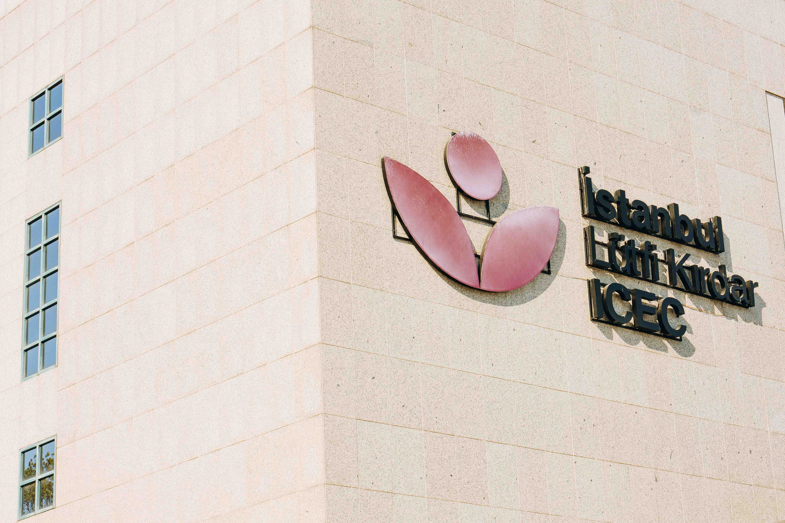 The Tchaikovsky Academic Grand Symphony Orchestra in Istanbul. Wedding&Event photographer Ismail Rzayev in Baku