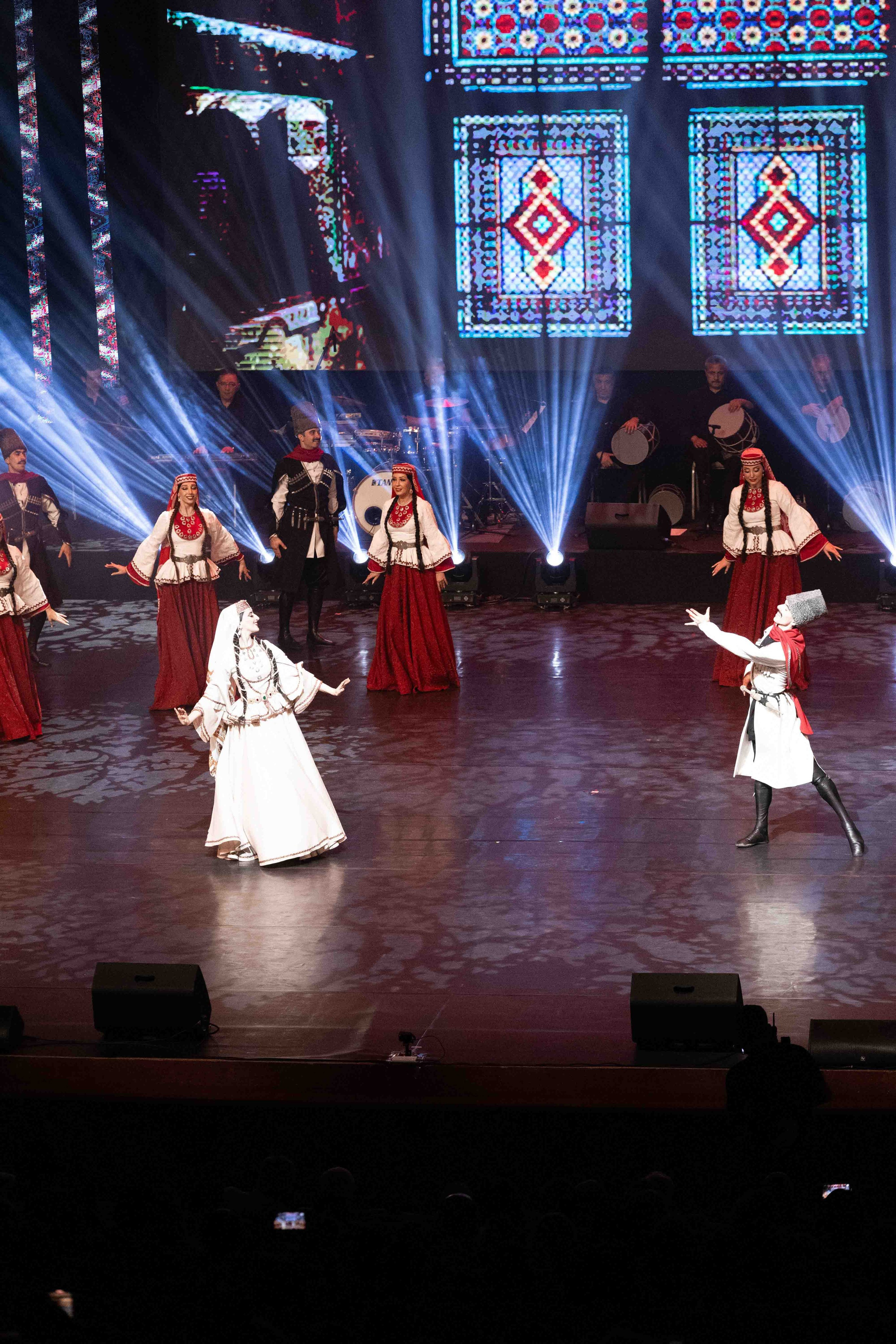 STATE DANCE ENSEMBLE. Wedding&Event photographer Ismail Rzayev in Baku