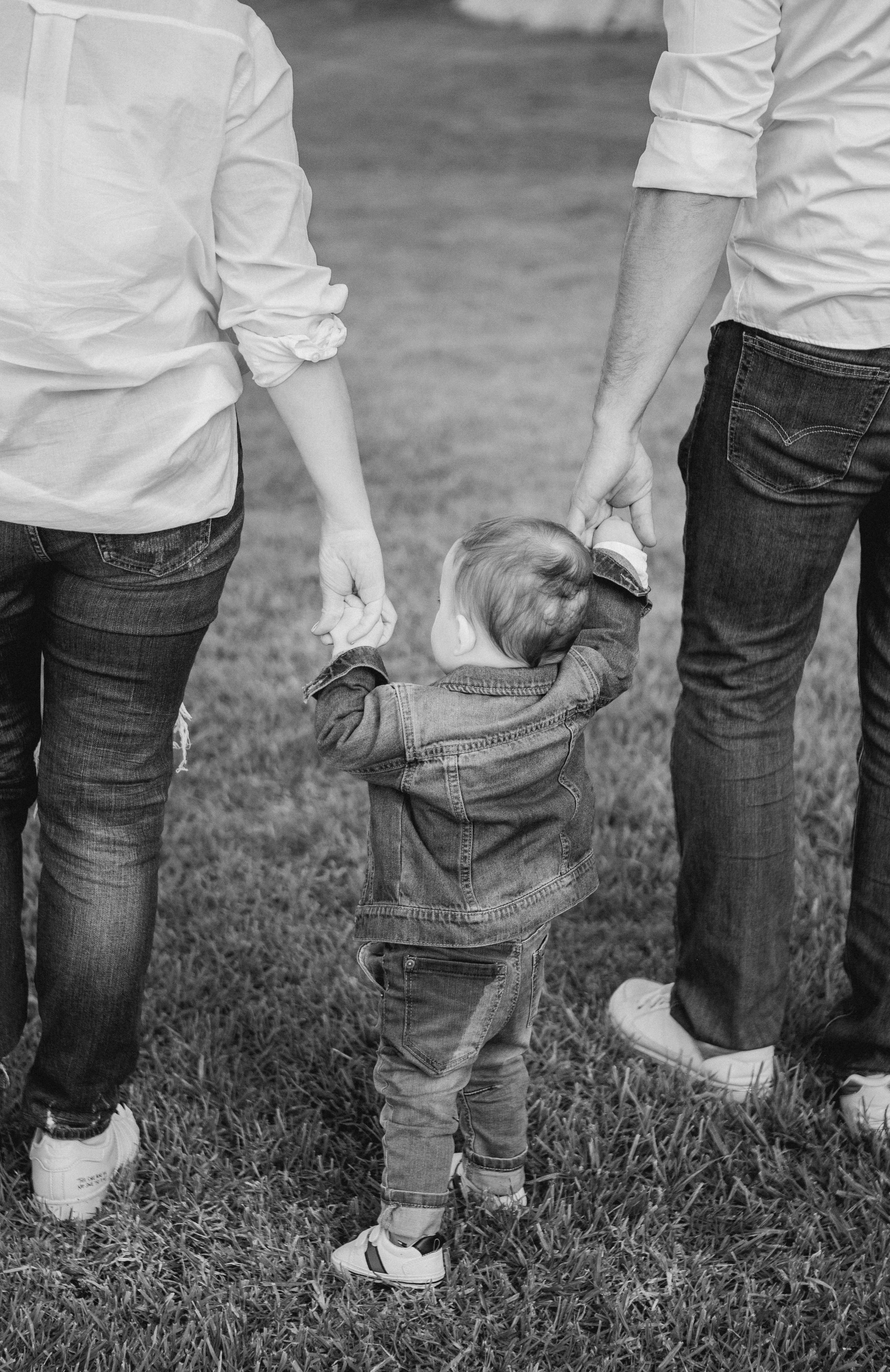 AT THE WALLS OF THE OLD CITY. PHOTOGRAPHER IN ISRAEL