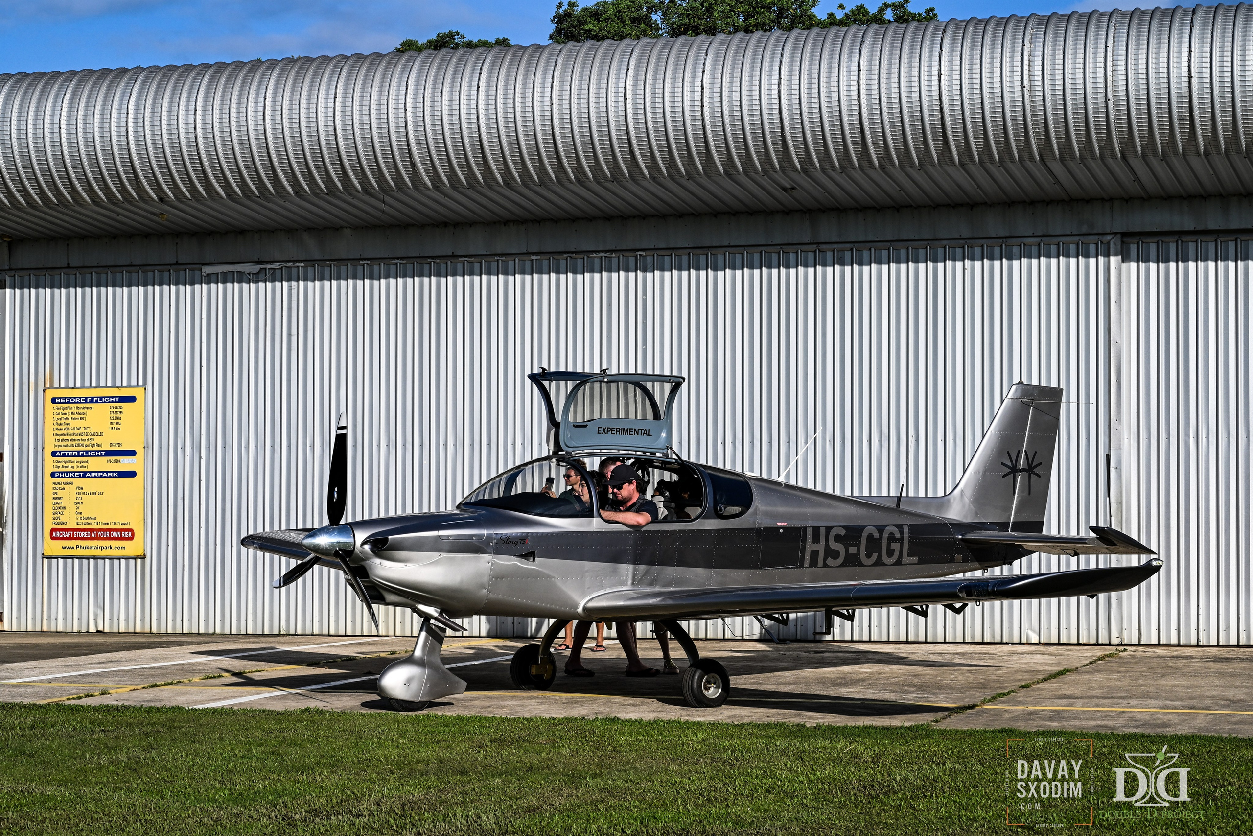 Вечеринка на аэродроме | Фоторепортаж | Афиша | DAVAYSXODIM.com PHUKET. АФИША|ФОТОРЕПОРТАЖИ|ИВЕНТЫ|ПХУКЕТ