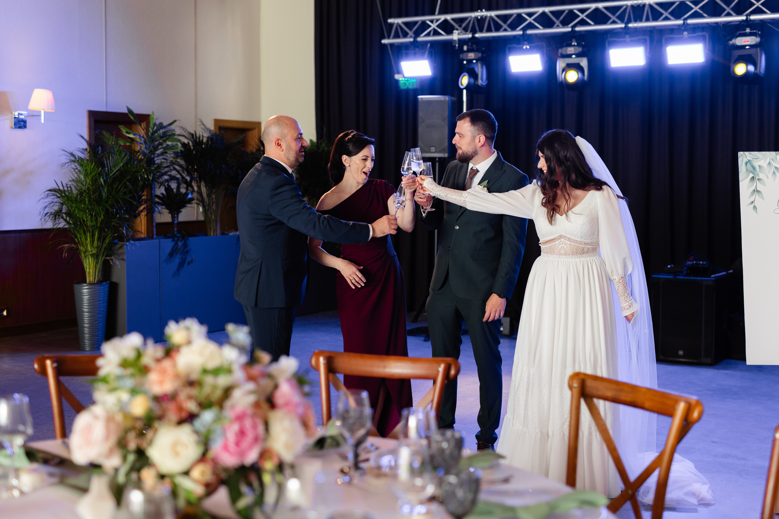 Flori & Cosmin. Main