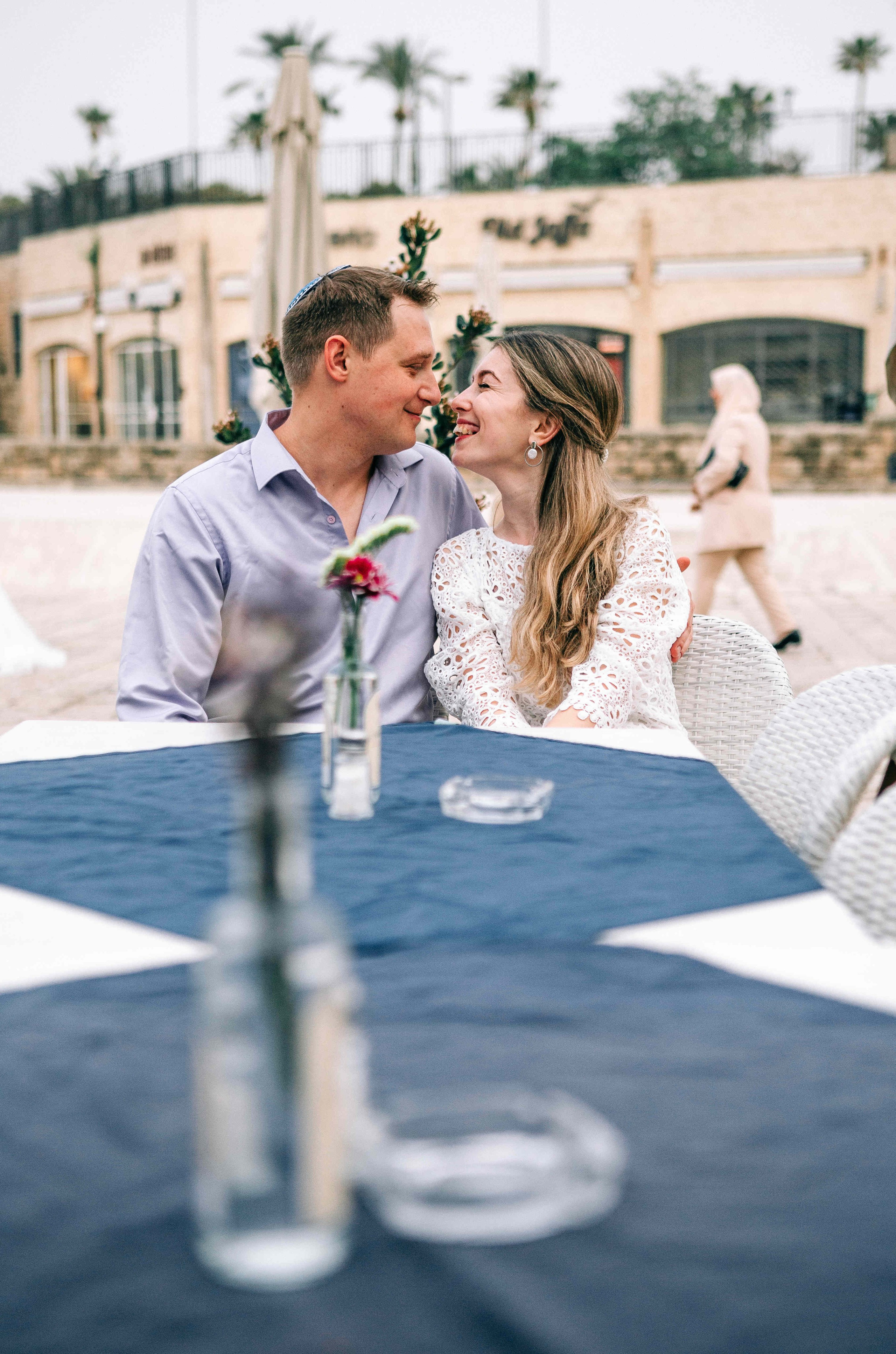 LOVERS IN JAFFO. PHOTOGRAPHER IN ISRAEL