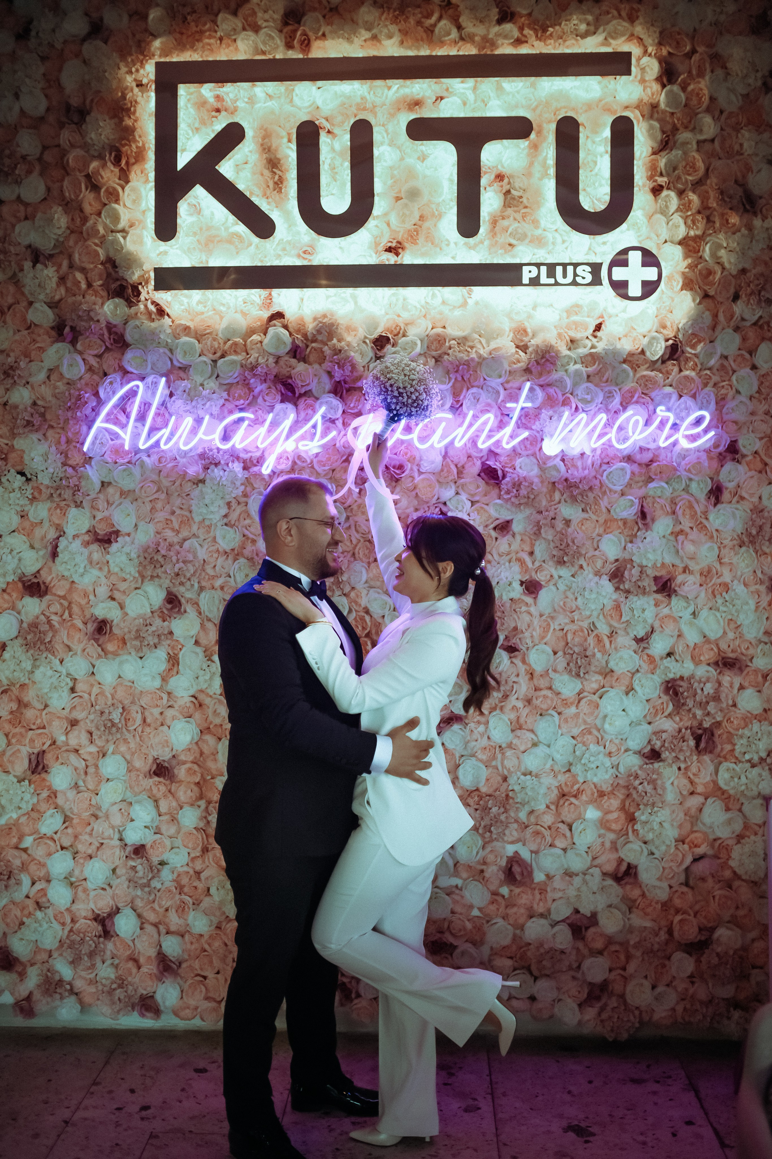 Свадебный фотограф в Анталии. Свадебные фотосессии на море, в отелях и красивых локациях Турции. Живые эмоции и настоящие истории любви.