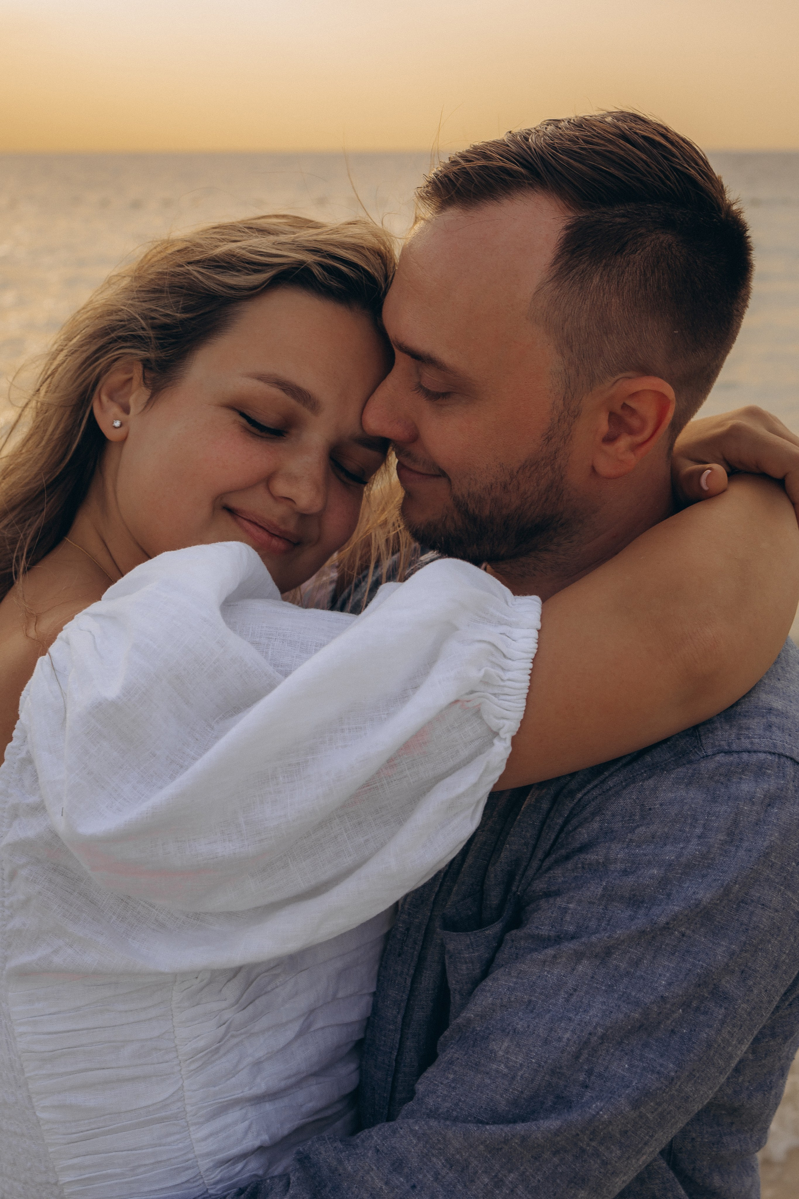 Golden hour family. Birth, Family, Newborn photographer in Dubai| Eliza Baitikova