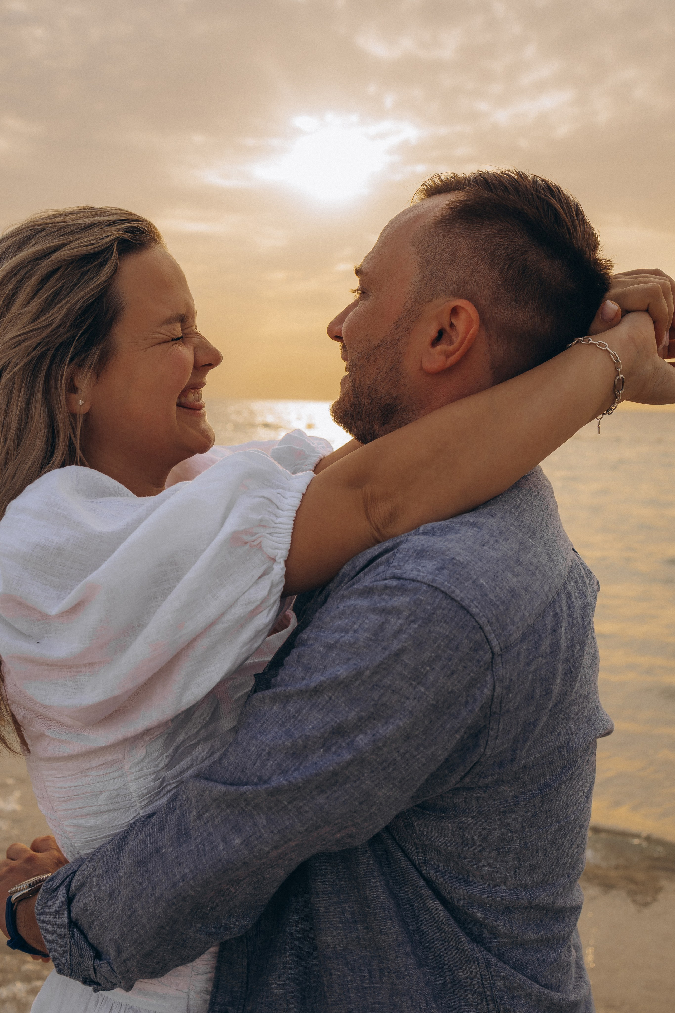 Golden hour family. Birth, Family, Newborn photographer in Dubai| Eliza Baitikova