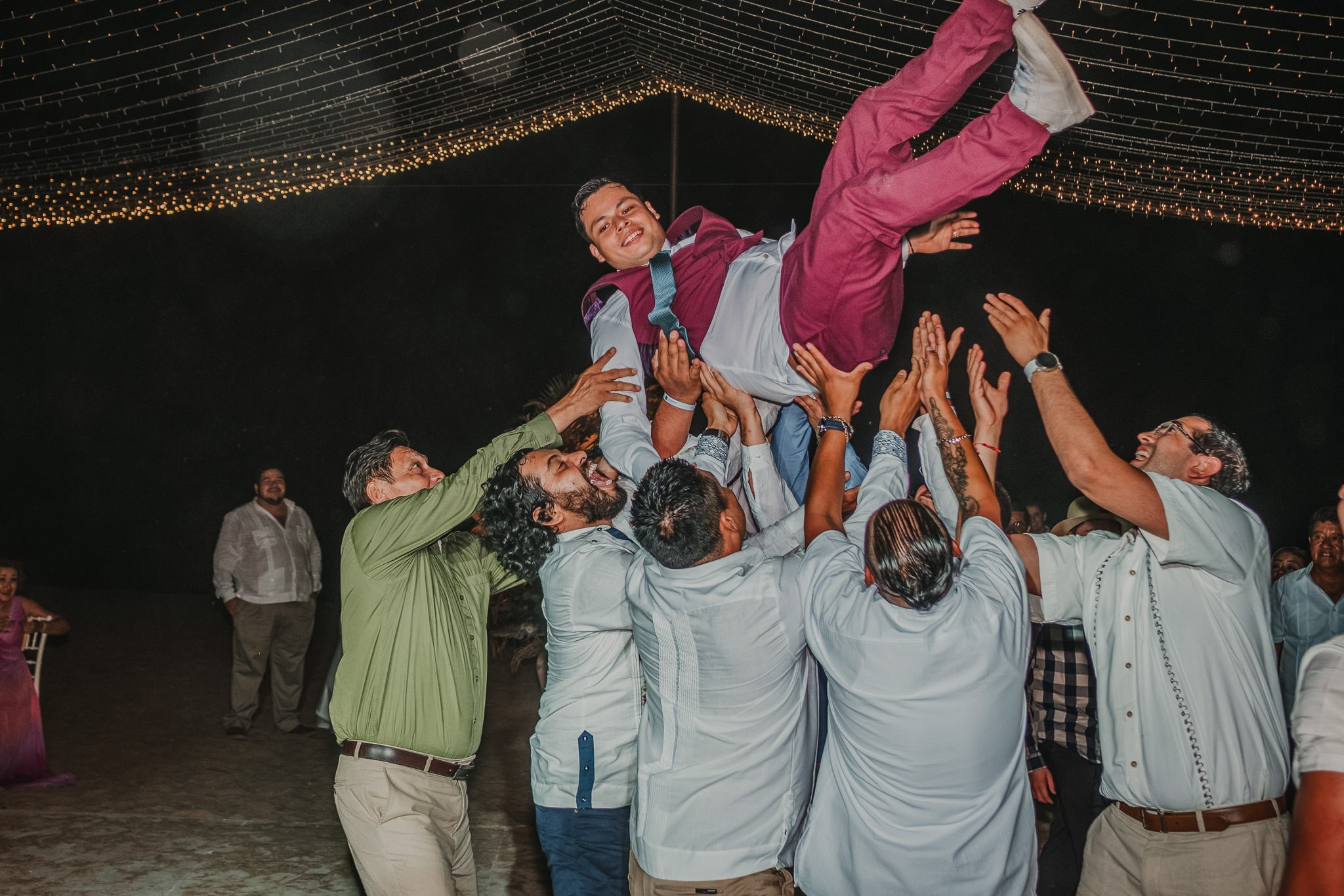 Silvia & Julio / Huatulco. Wedding and family photographer in Mexico City