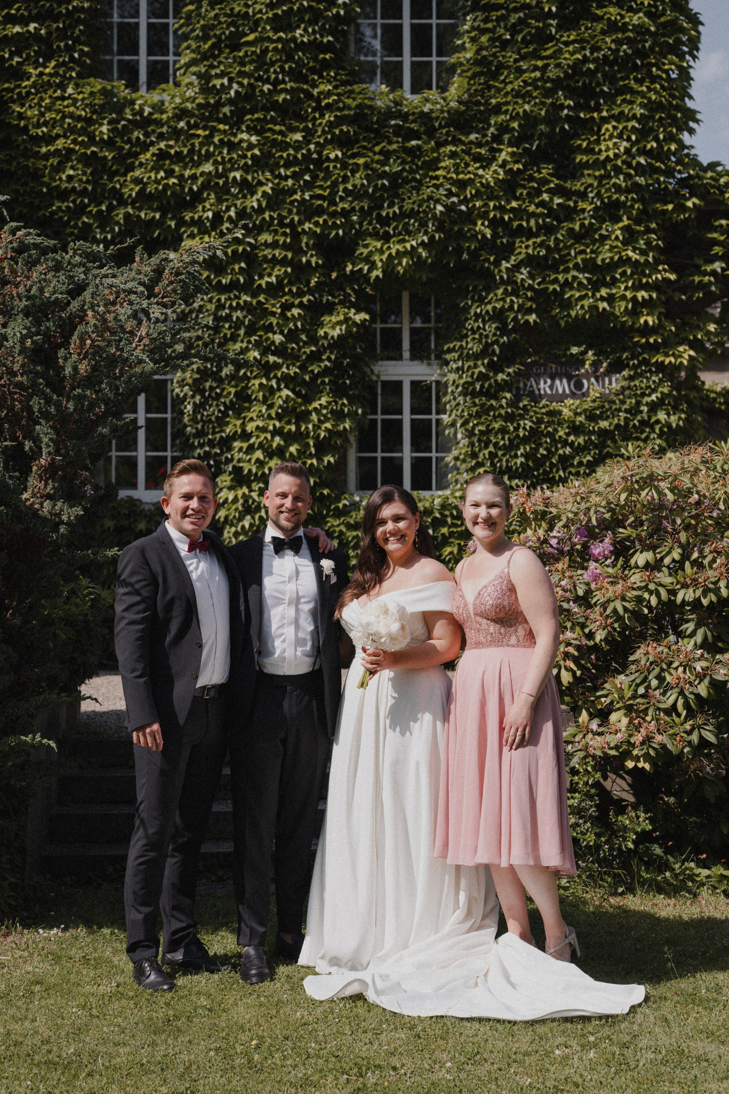 Jessica & Felix I Gesellschaft Harmonie Bochum. Hochzeitsfotografin Bochum | Halyna Reiche Fotografie NRW