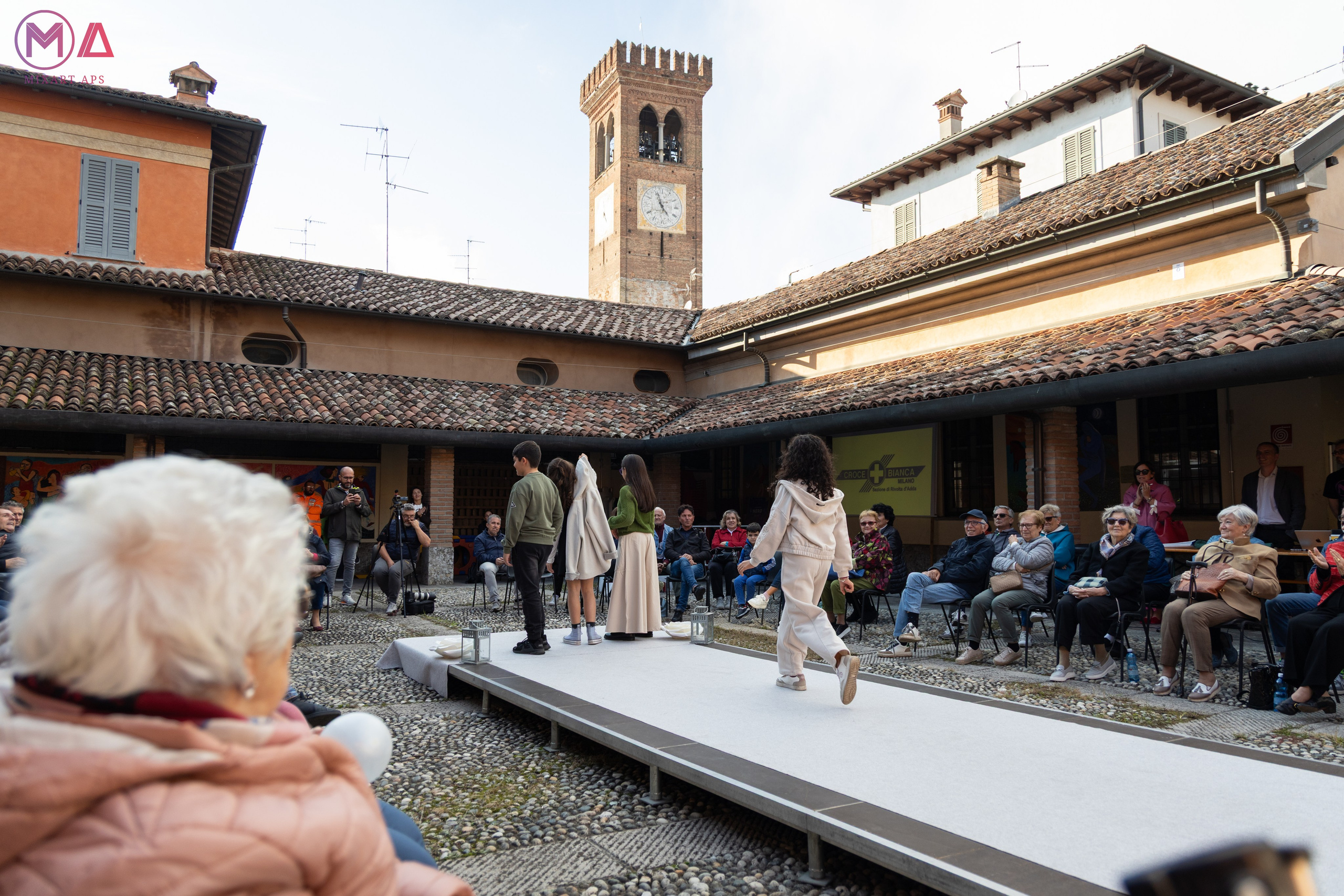 Sfilata Croce Bianca | 05/10/2025. Mixart APS