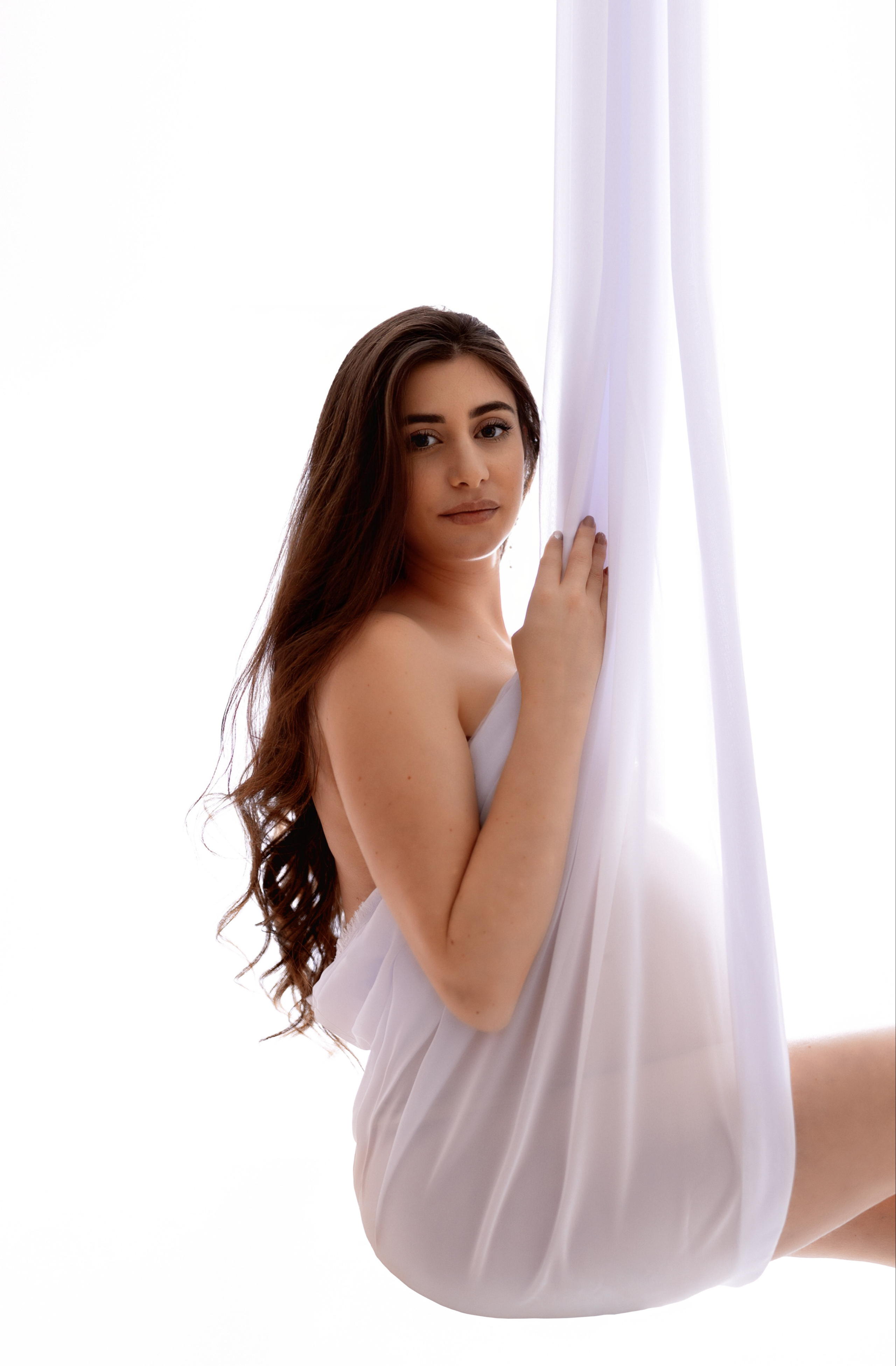 Studio Maternity. Professional photographer in NYC Kristina Bagdasaryan